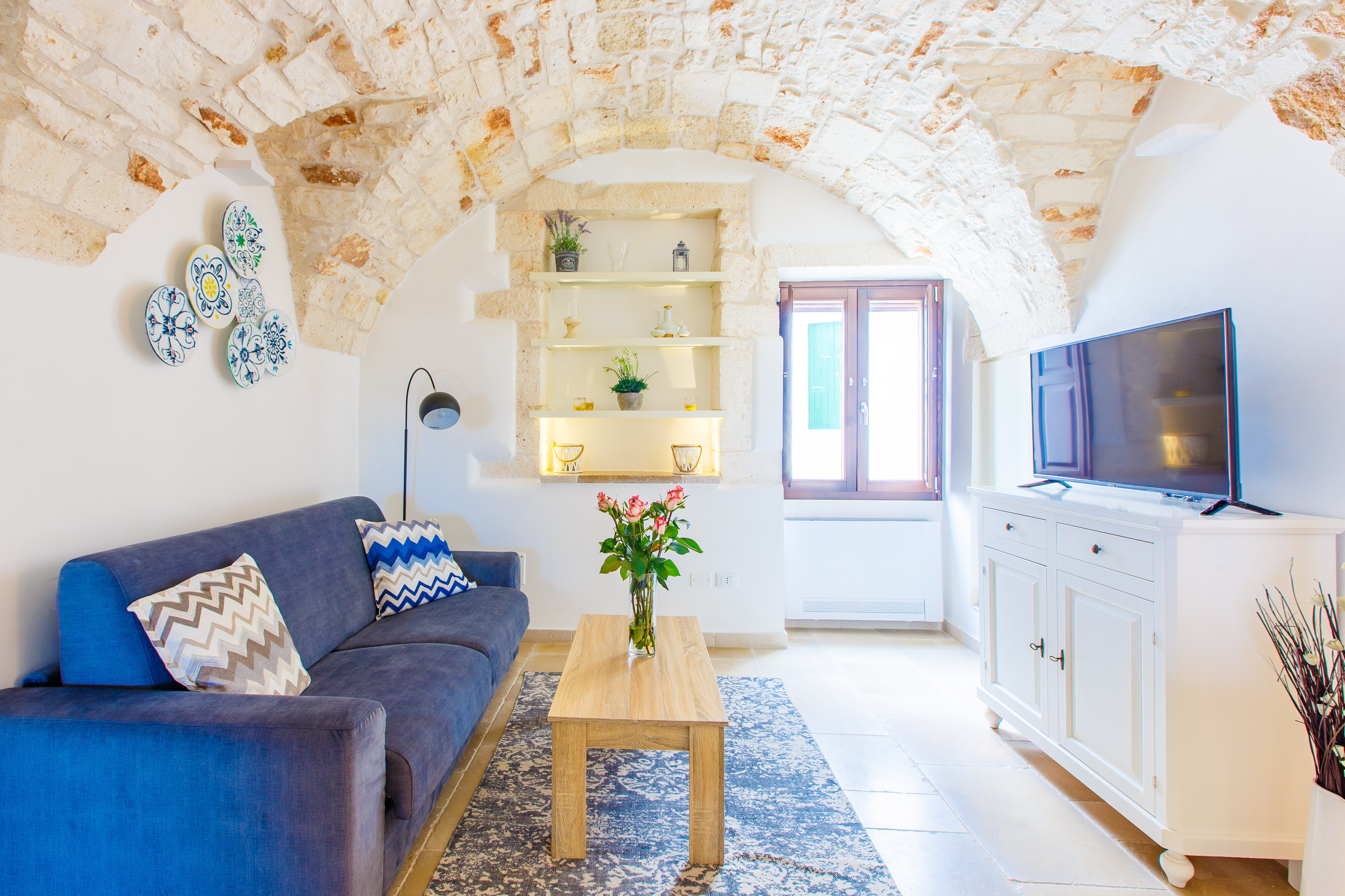 Property Image 2 - Stunning Typical Apartment with Terrace and Jacuzzi in Ostuni