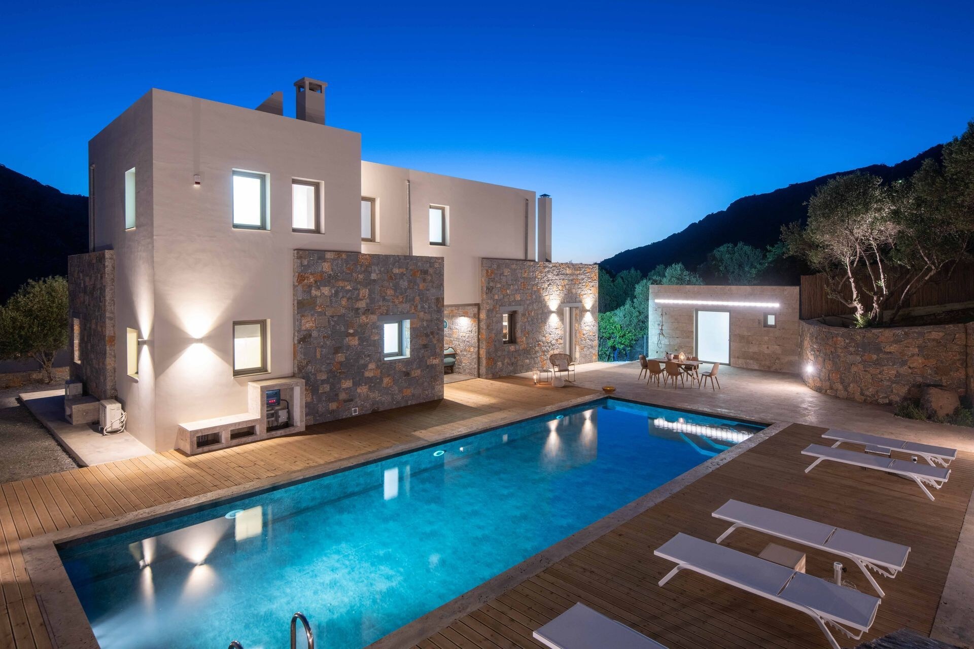 Property Image 1 - Crete 5-Bedroom Villa with Private Pool