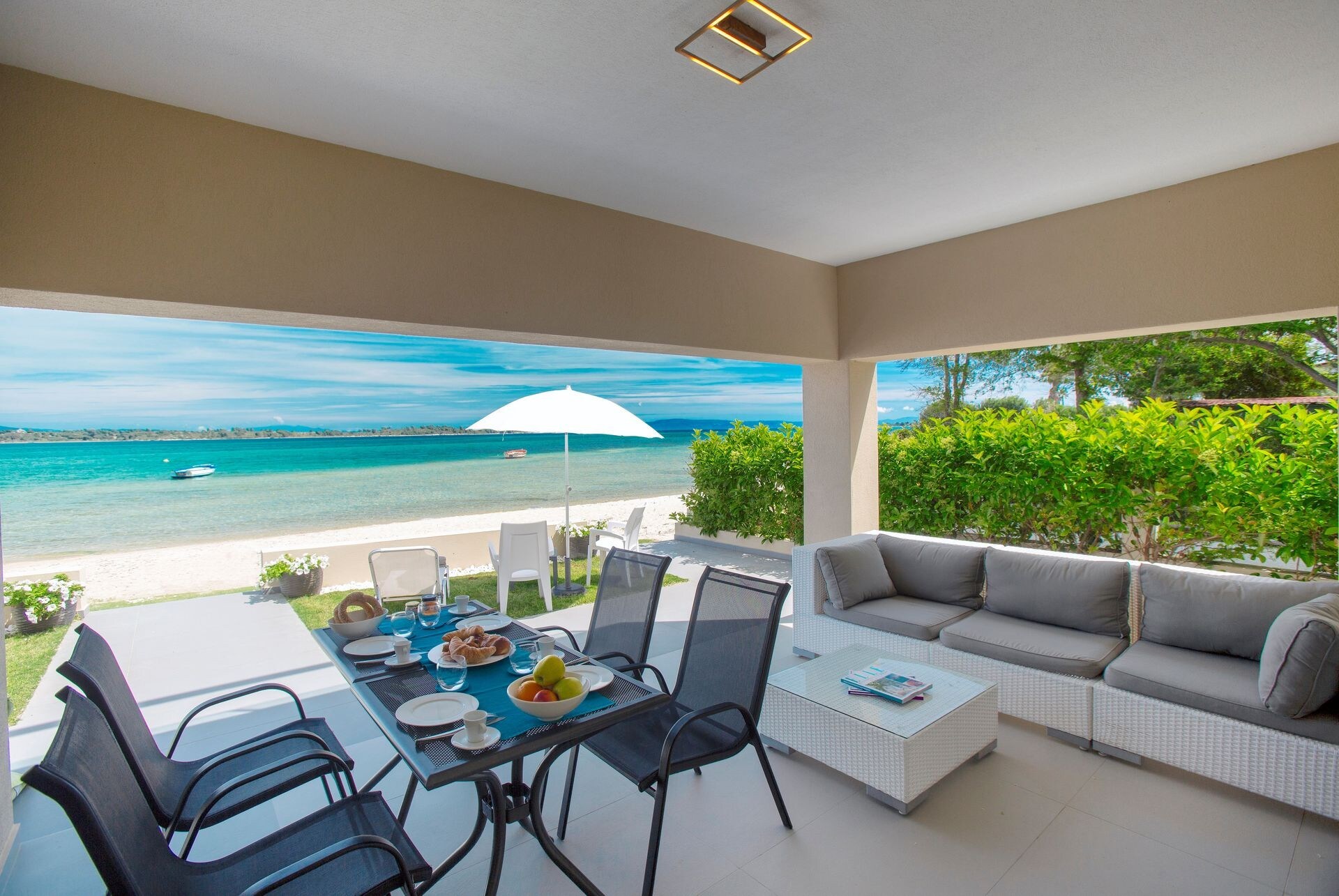 Property Image 1 - Tiamo Secrets Leading Villas Beach Front
