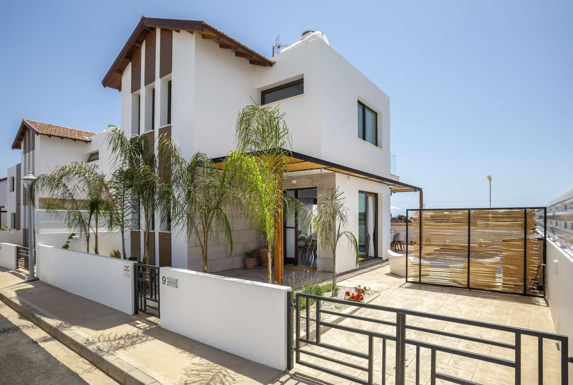 Property Image 1 - Modern, 3 bed villa perfect for families