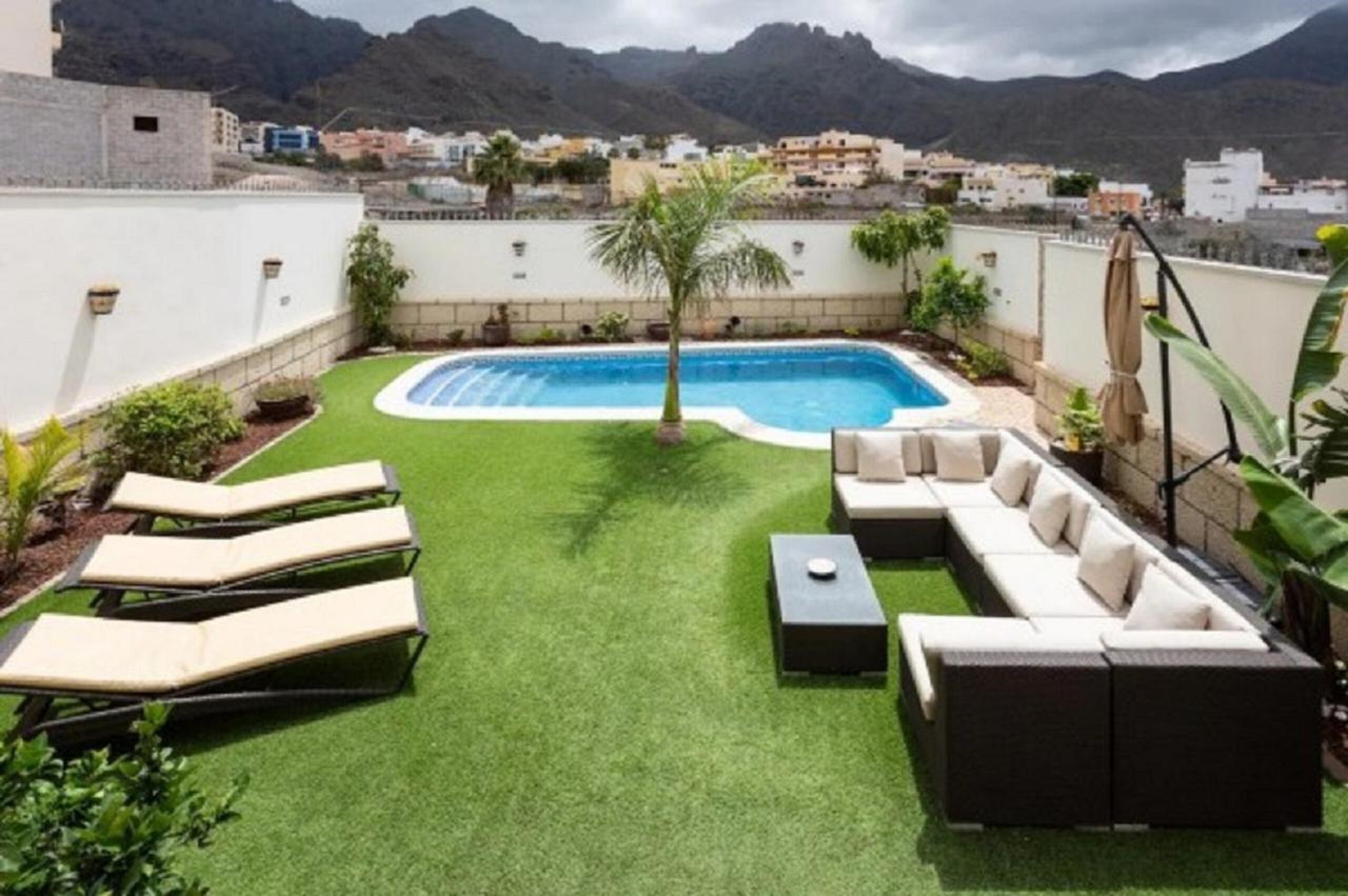 Property Image 2 - Hermosa Villa Rosella Luxes &amp; Pool Private