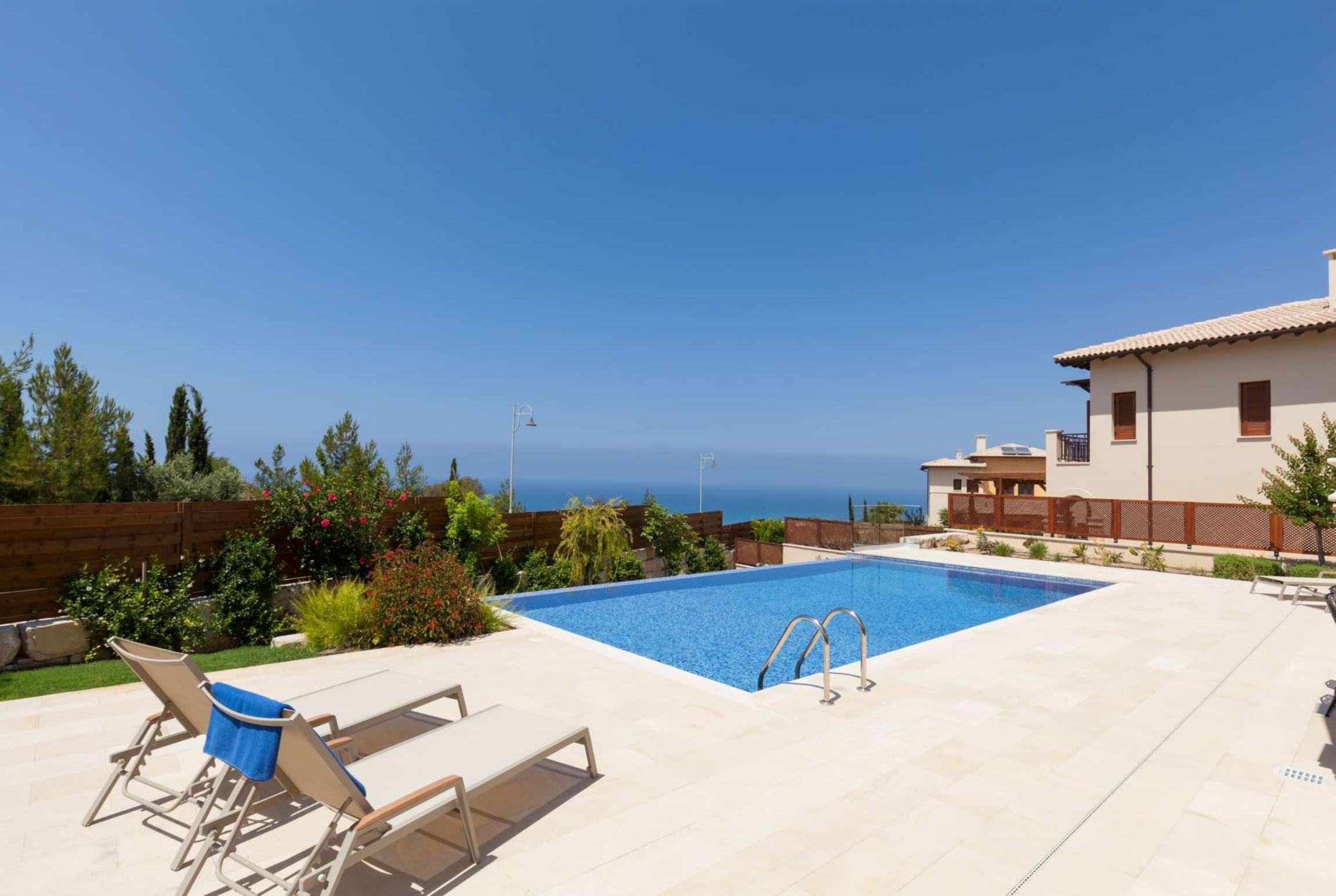 Property Image 2 - Excellent Sea View Retreat with Nice Pool and Lounge
