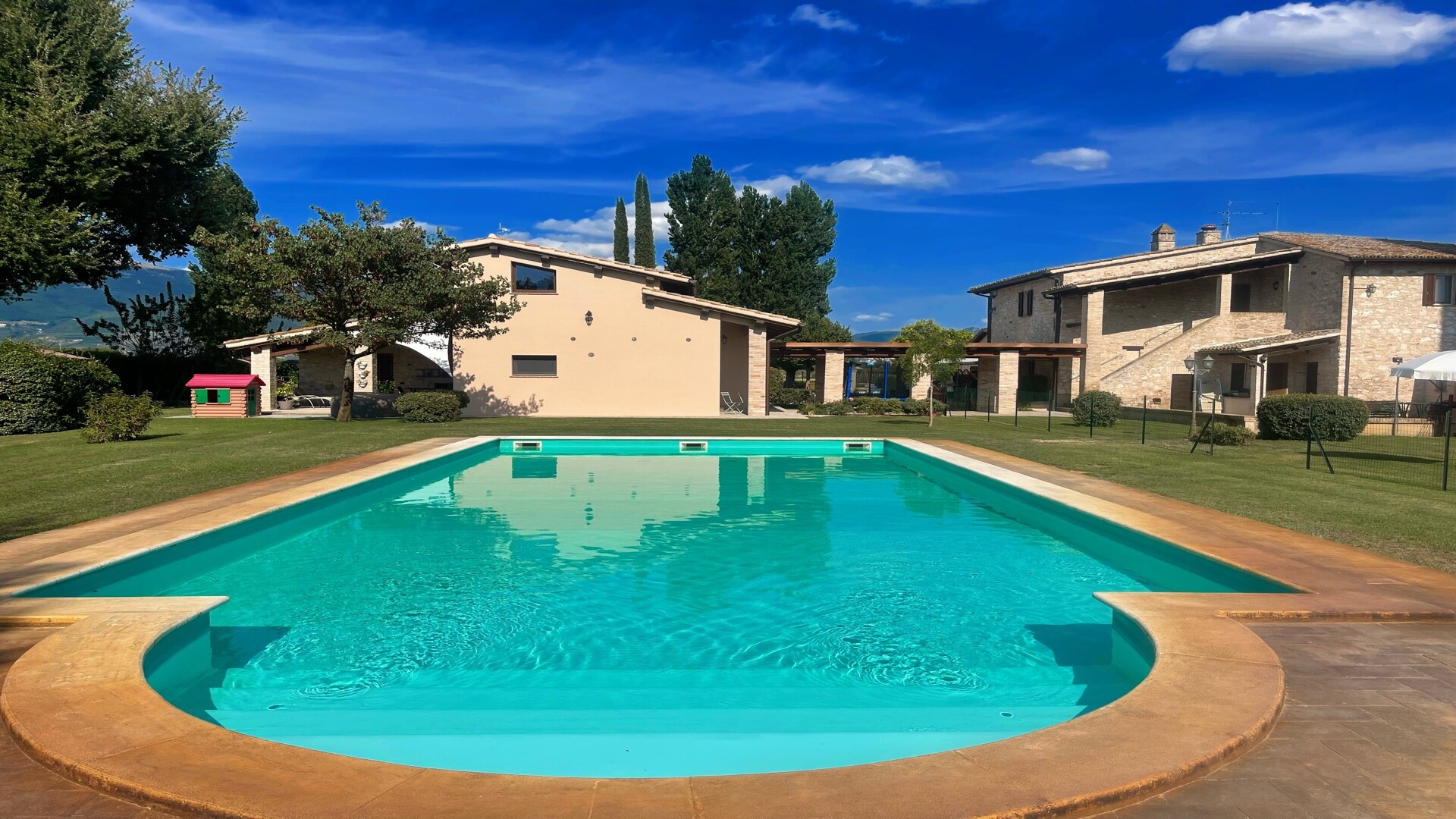 Property Image 1 - Spello By The Pool - Sleeps 11, Italy - Large private pool - Aircon - Wifi