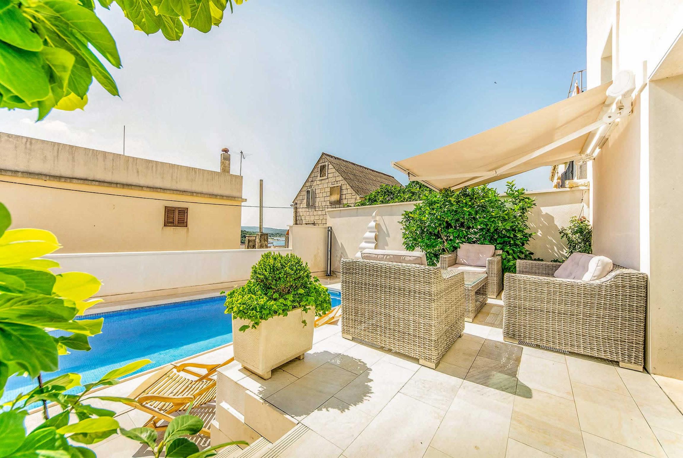 Property Image 2 - Spacious villa with Adriatic Sea views.
