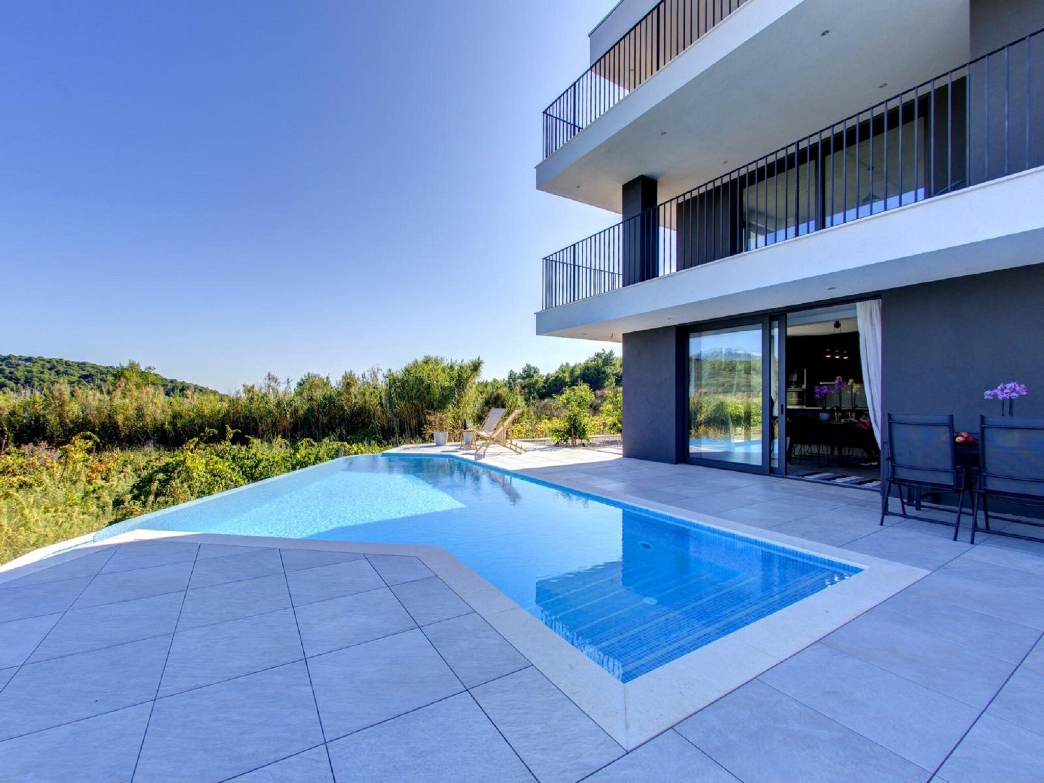 Property Image 2 - Incredible Contemporary Villa with Infinity Pool and Stunning Views