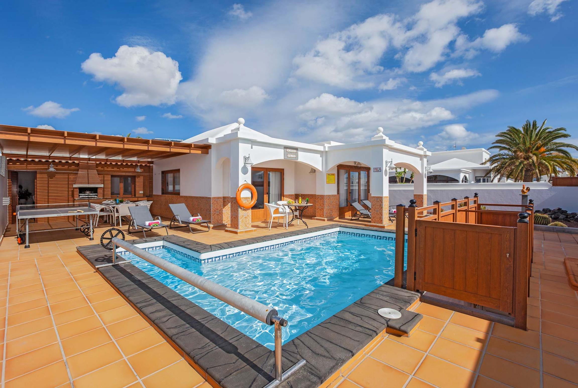 Property Image 1 - Stunning villa in Puerto del Carmen w/ 
