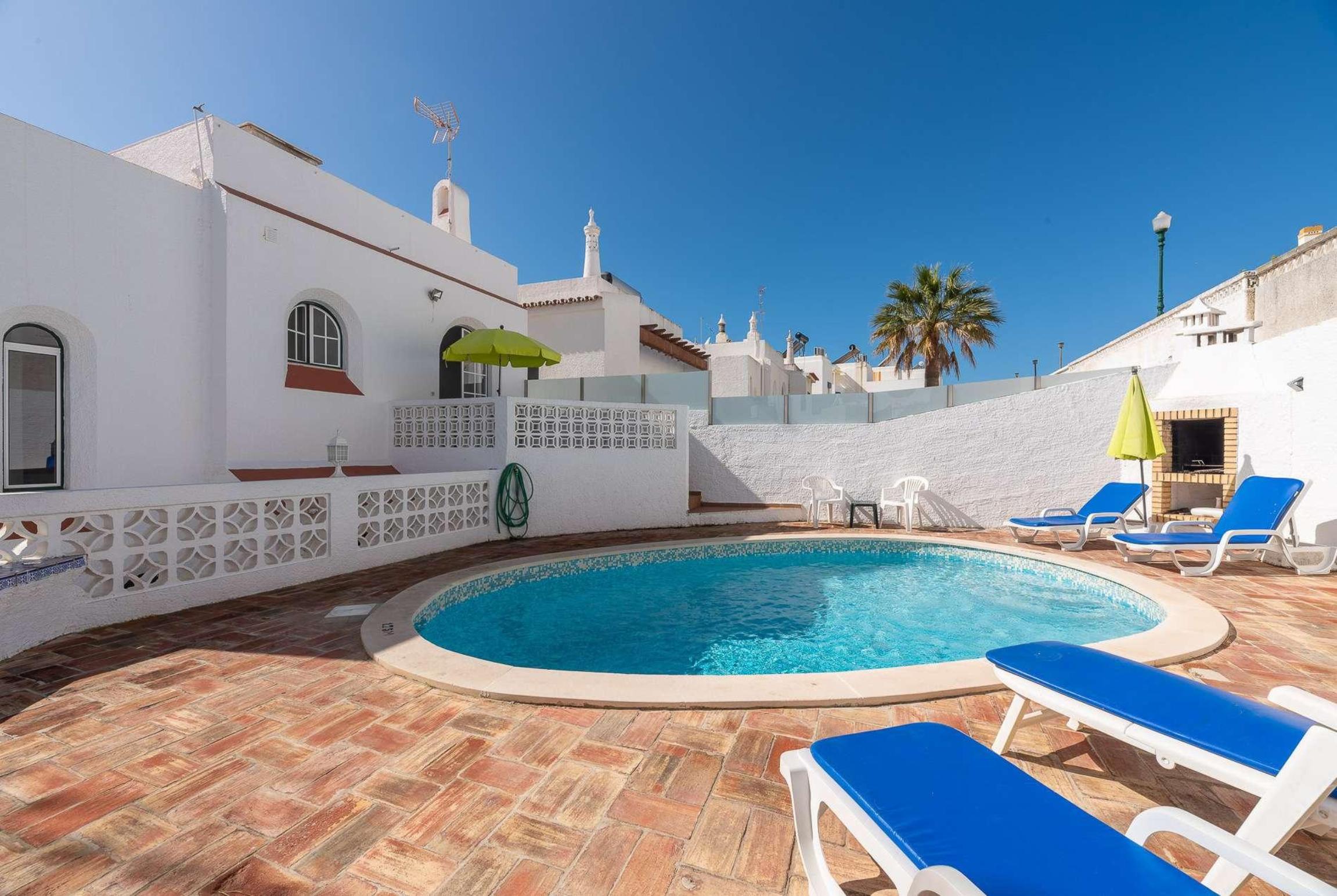 Property Image 1 - Charming townhouse in Albufeira