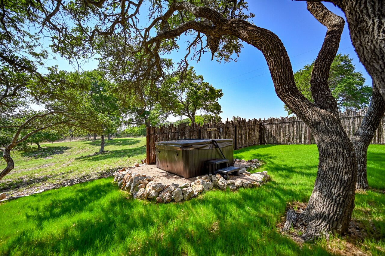 Property Image 2 - Luxury 23-ac Ranch Casita w/Hot tub and Firepit!