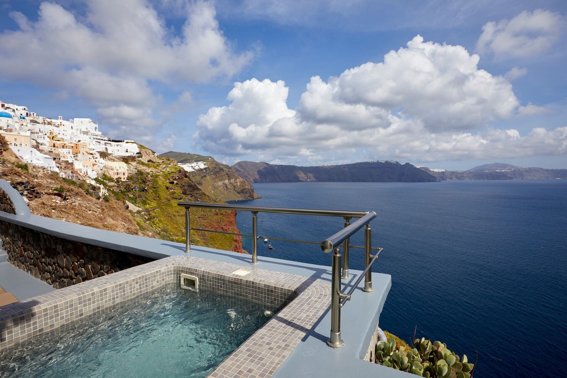 Property Image 2 - Santorini Grand Cave Villa with Outdoor Hot Tub