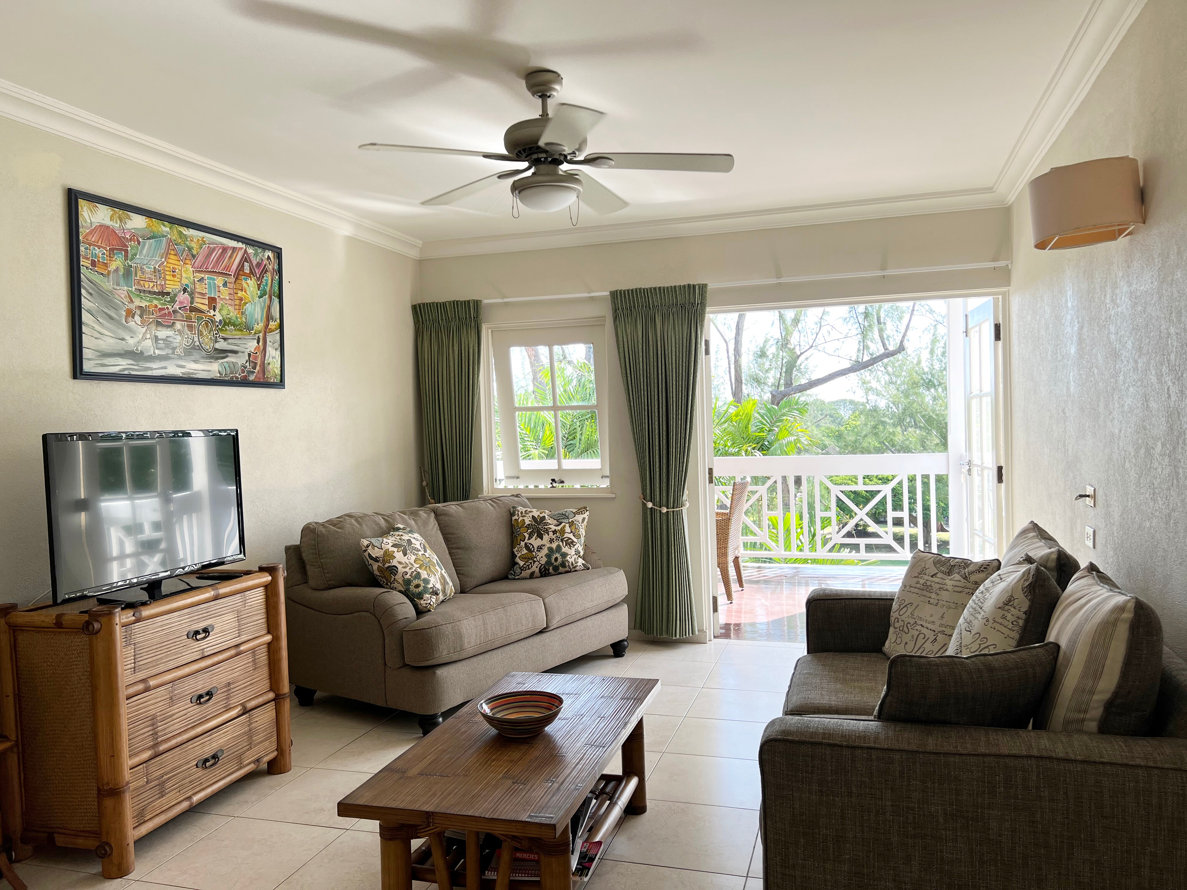 Property Image 2 - Rockley Golf 810 is a 2 bedroom, 2 Bathroom 1st floor Apartment with pool