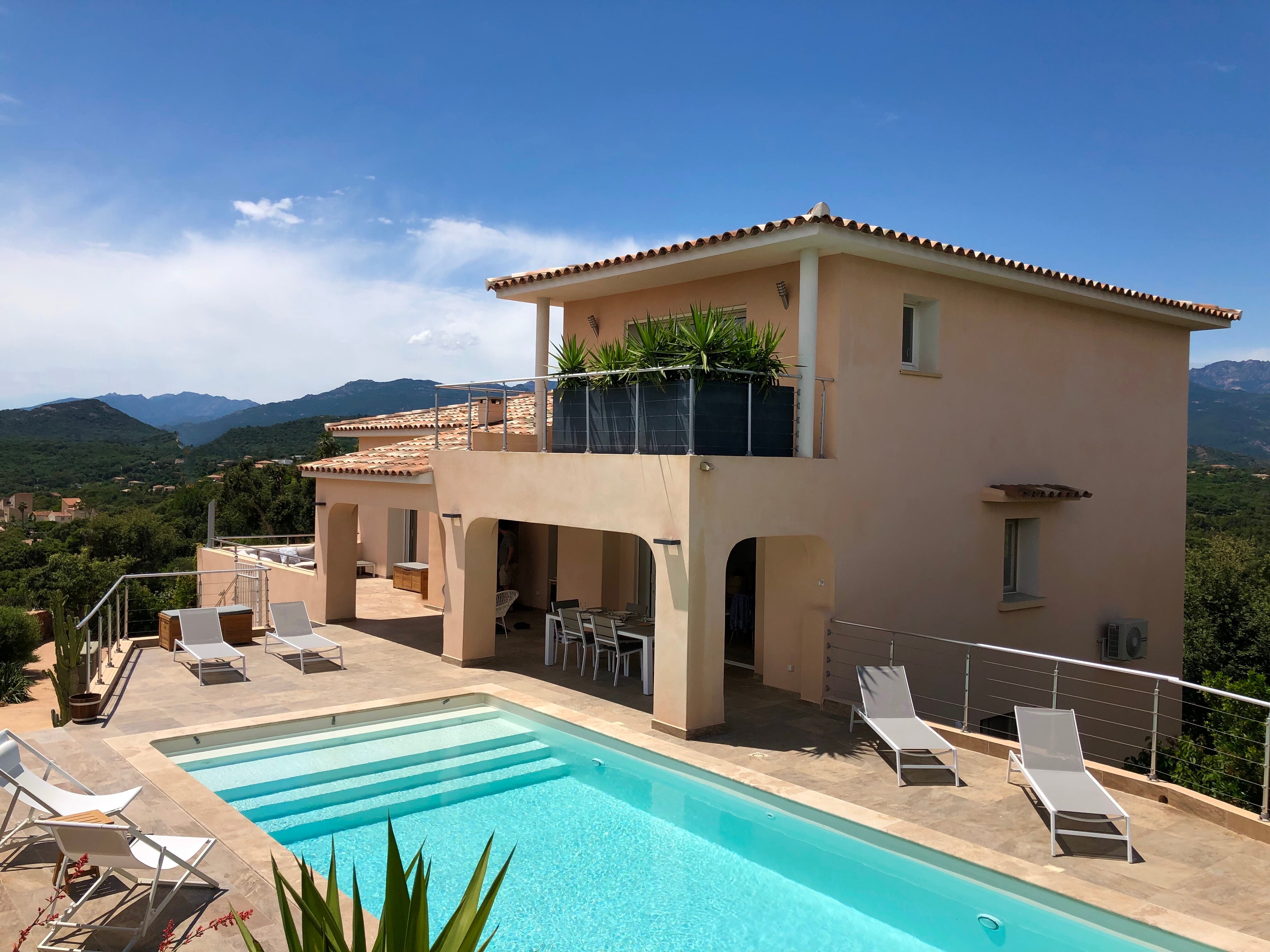 Property Image 1 - Villa with panoramic sea and mountain views, near the beach, heated pool, airco