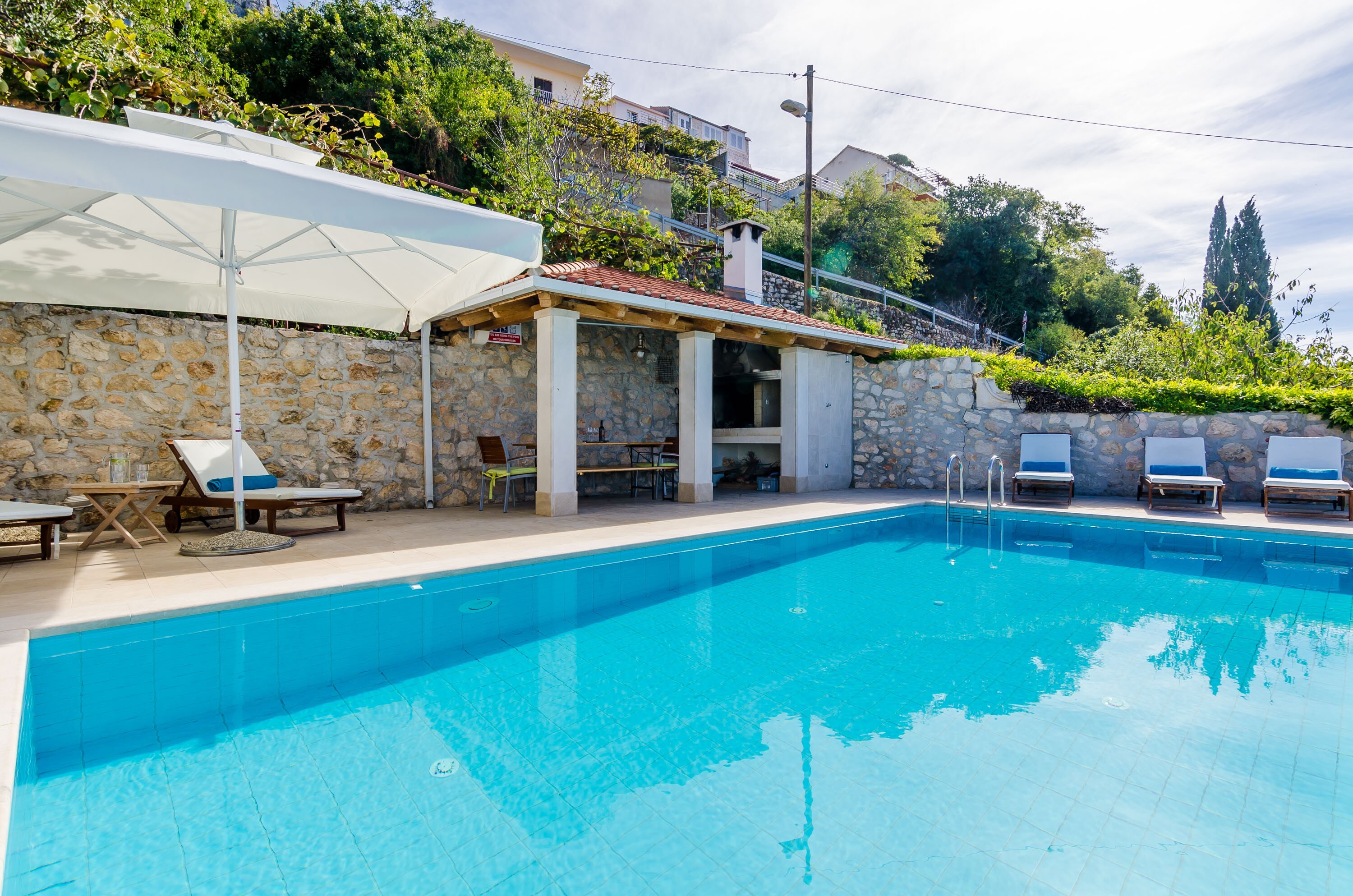 Property Image 2 - Idyllic Villa with Private Pool and Sea View