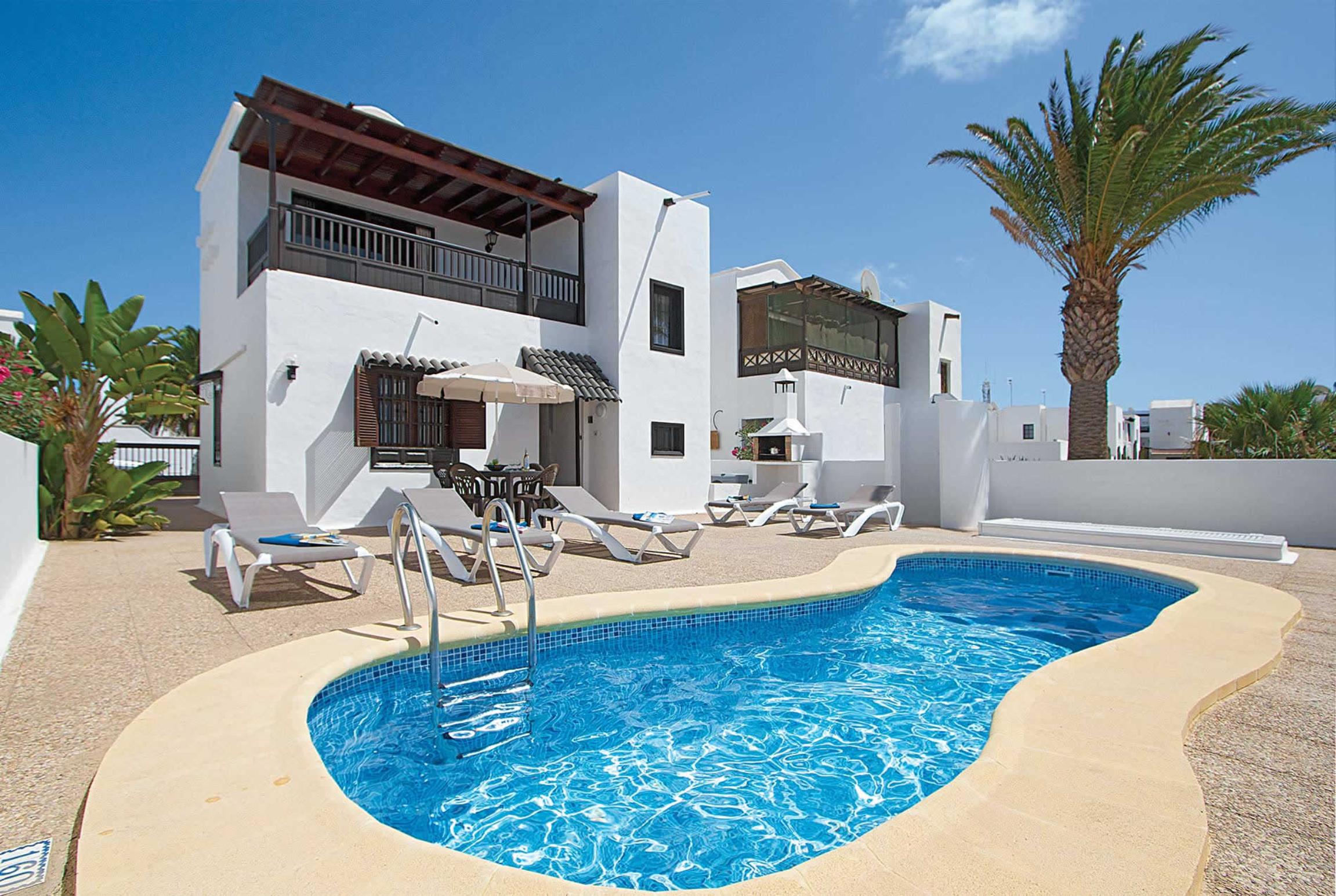 Property Image 1 - Captivating Villa with Pool Near Beach, Bars and Shops
