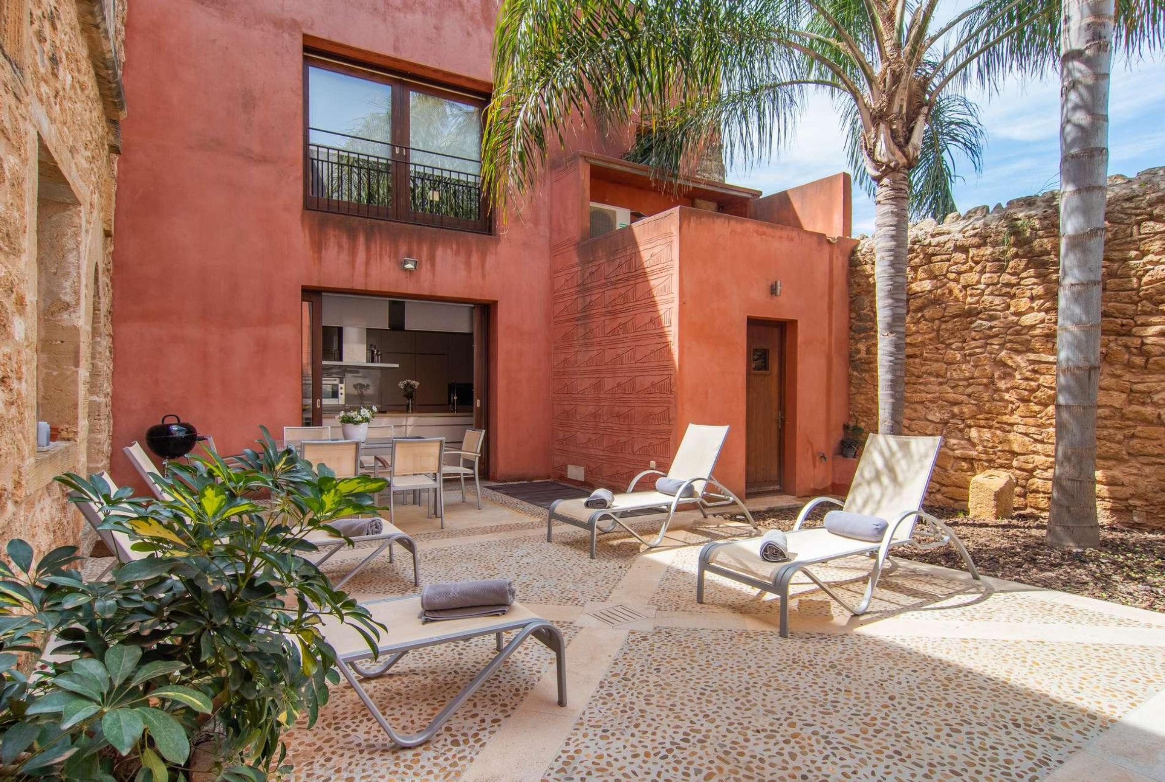 Property Image 1 - Lovely town house in central Alcudia old town