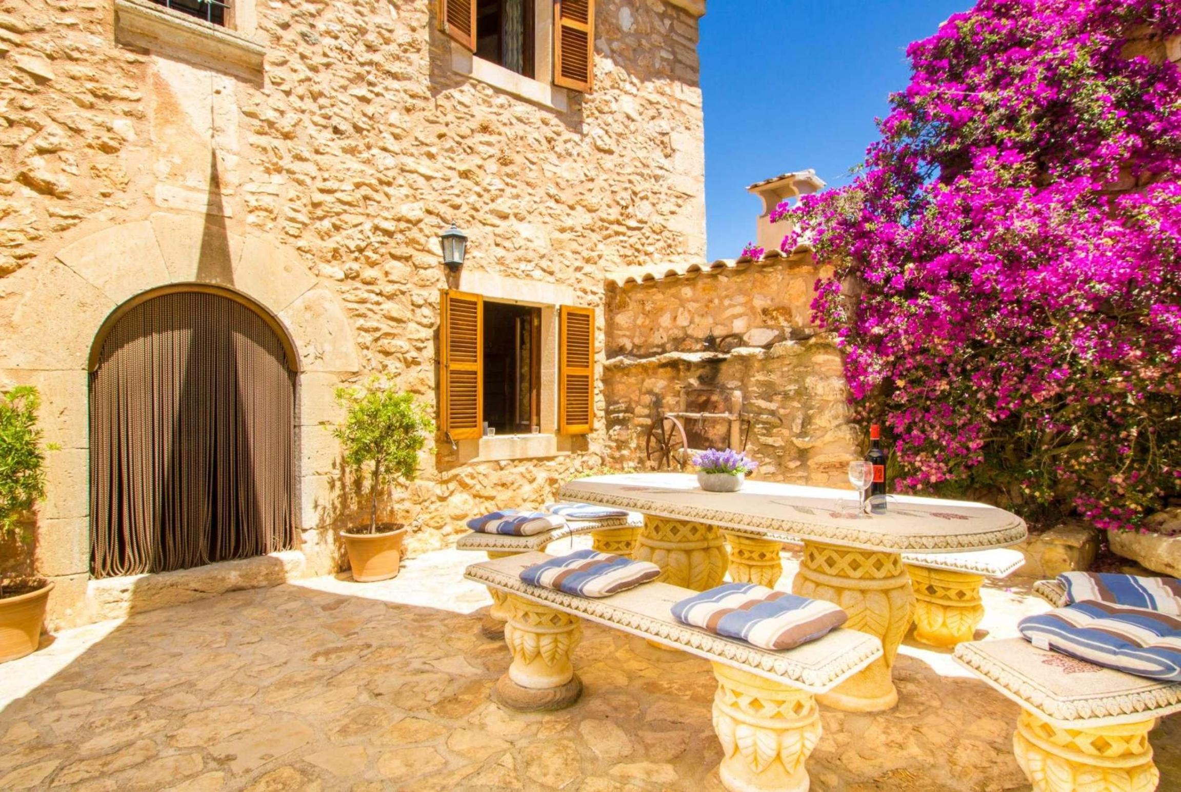 Property Image 2 - Restored quarry stone finca with beautiful garden