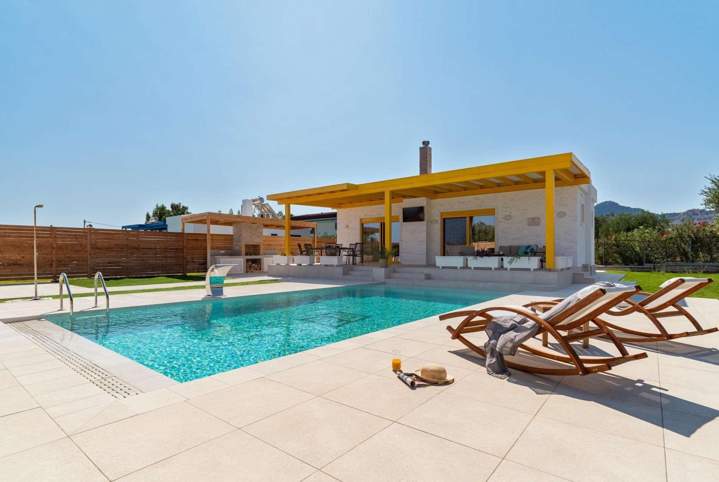 Property Image 1 - Close to the beach, large swimming pool