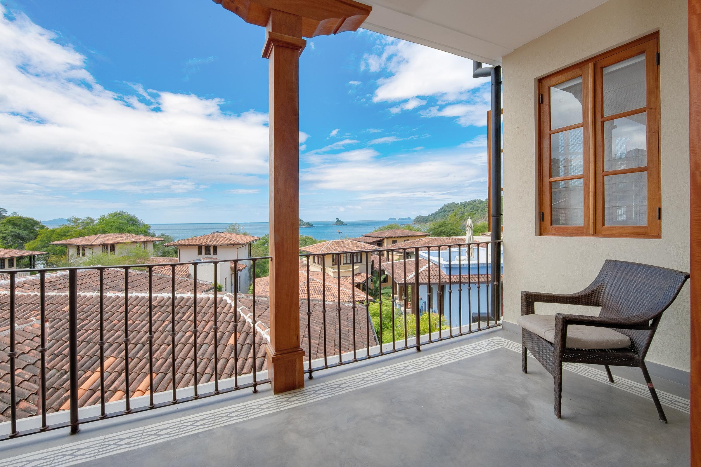 Property Image 1 - Exceptional Flat with Panoramic Sunset View