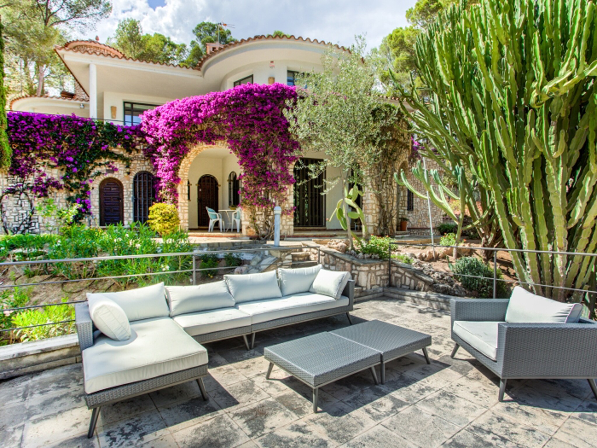 Property Image 2 - Villa La Botanica : Majestic garden and villa up to 12 people