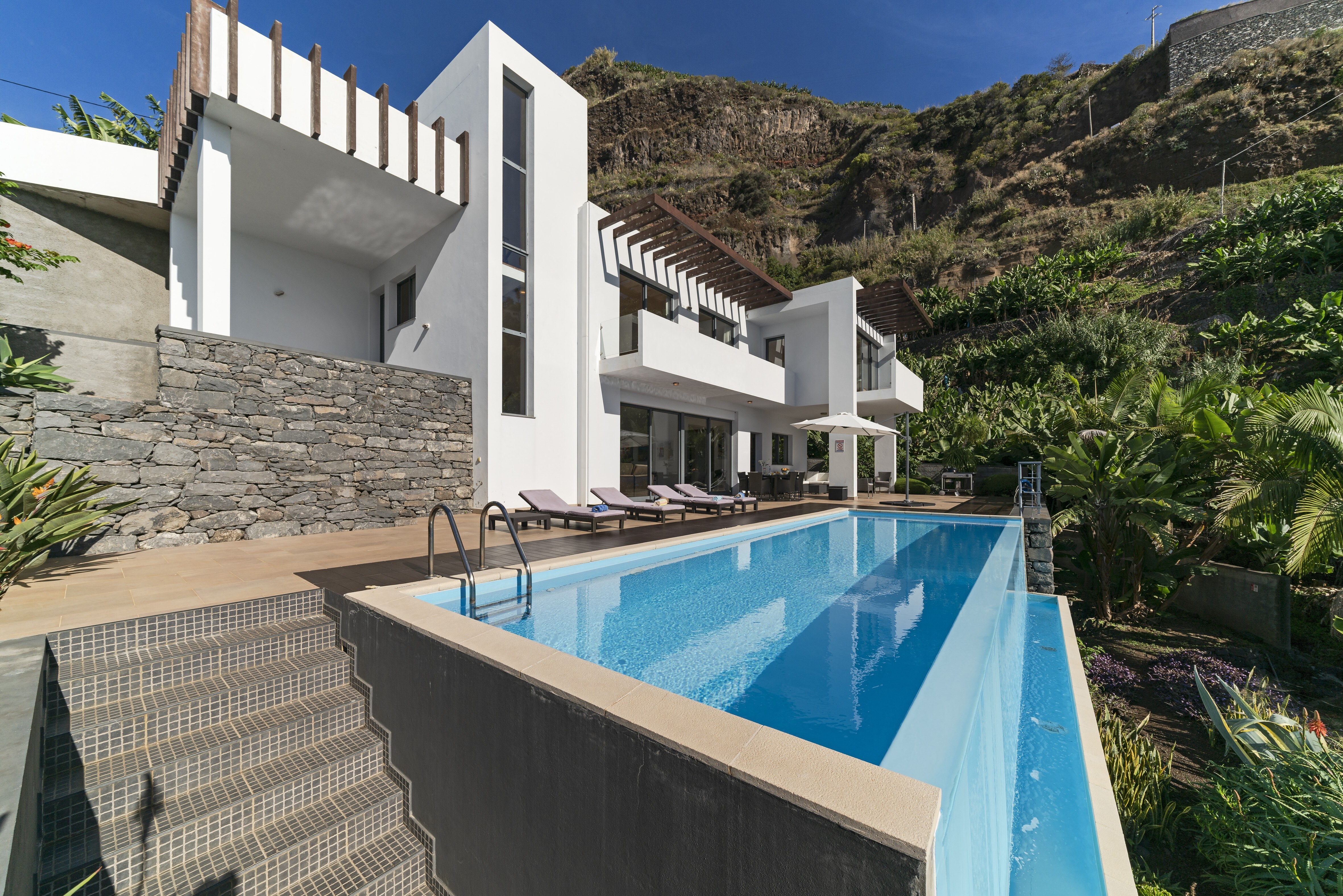 Property Image 2 - The Designhouse (Madeira Villas)