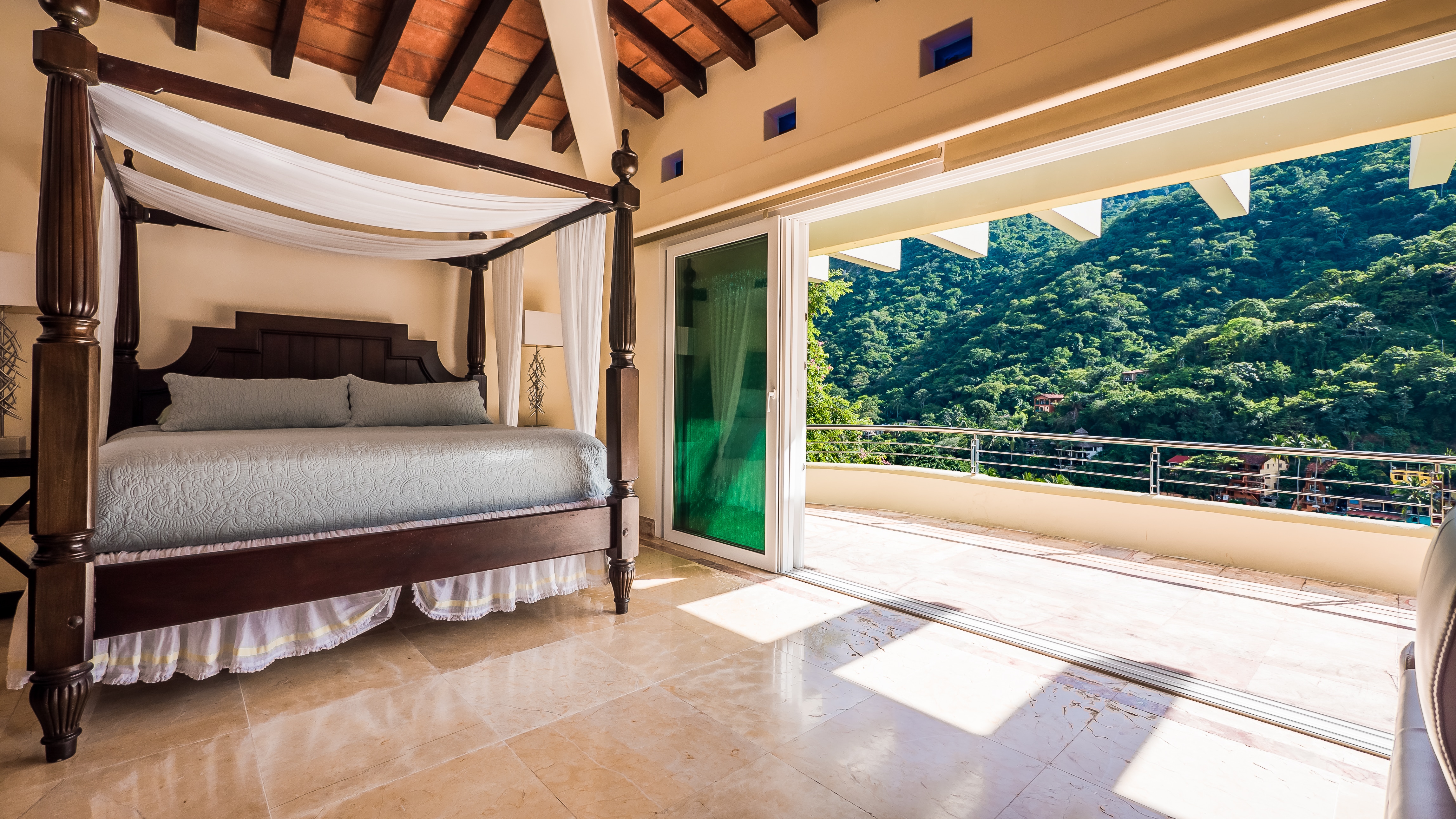 Property Image 2 - Penthouse with amazing Beach, Ocean, and tropical forest views