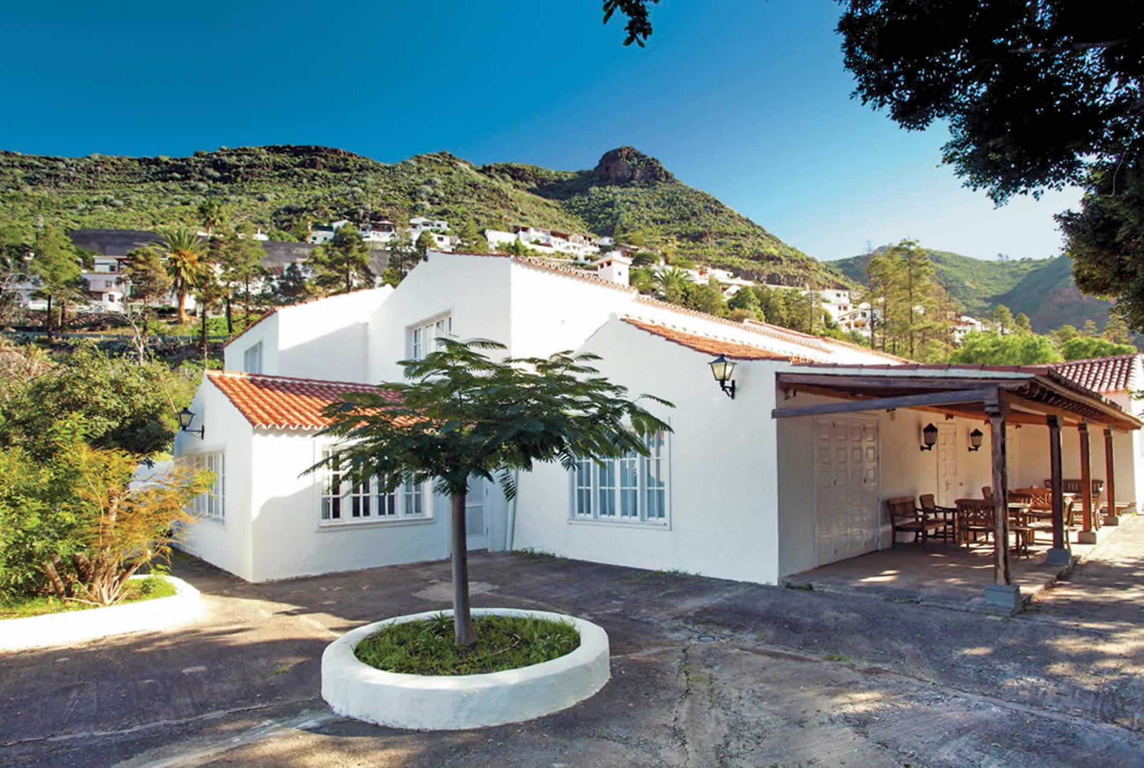 Property Image 2 - Large traditional villa, ideal for groups.
