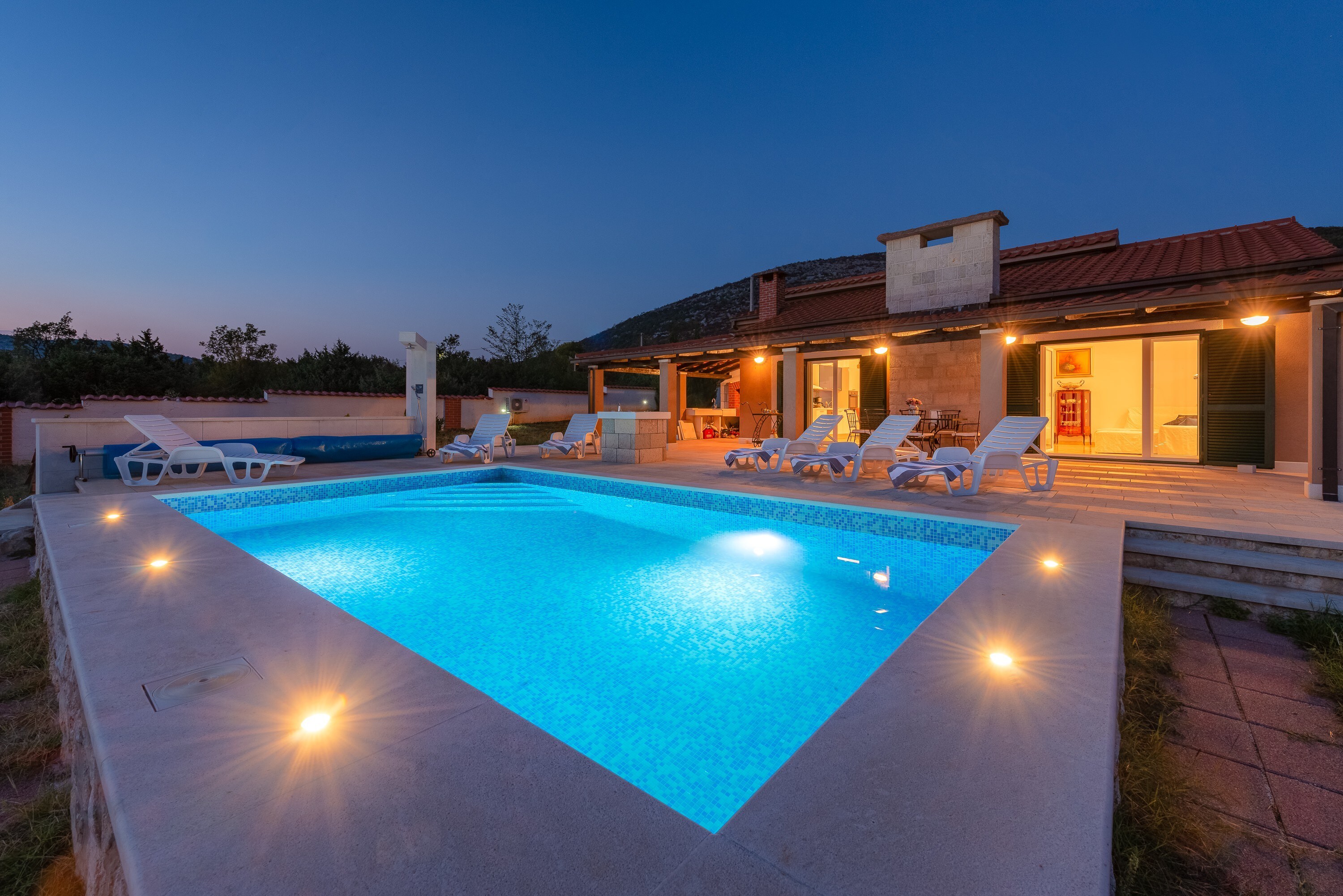 Property Image 2 - Villa Dea - Luxury Villa with Outdoor Swimming Pool