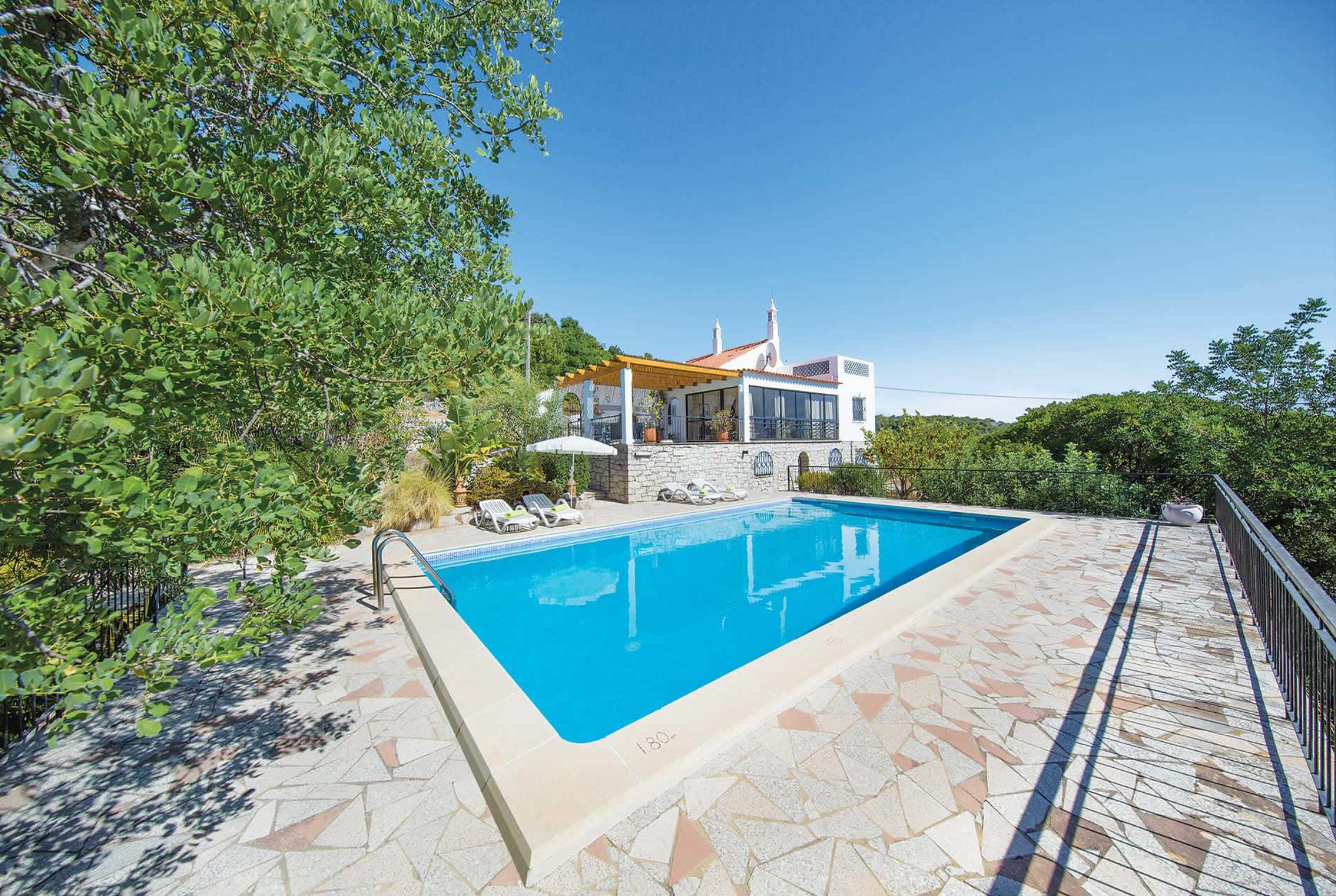 Property Image 1 - Amazing villa in Bordeira w/ 