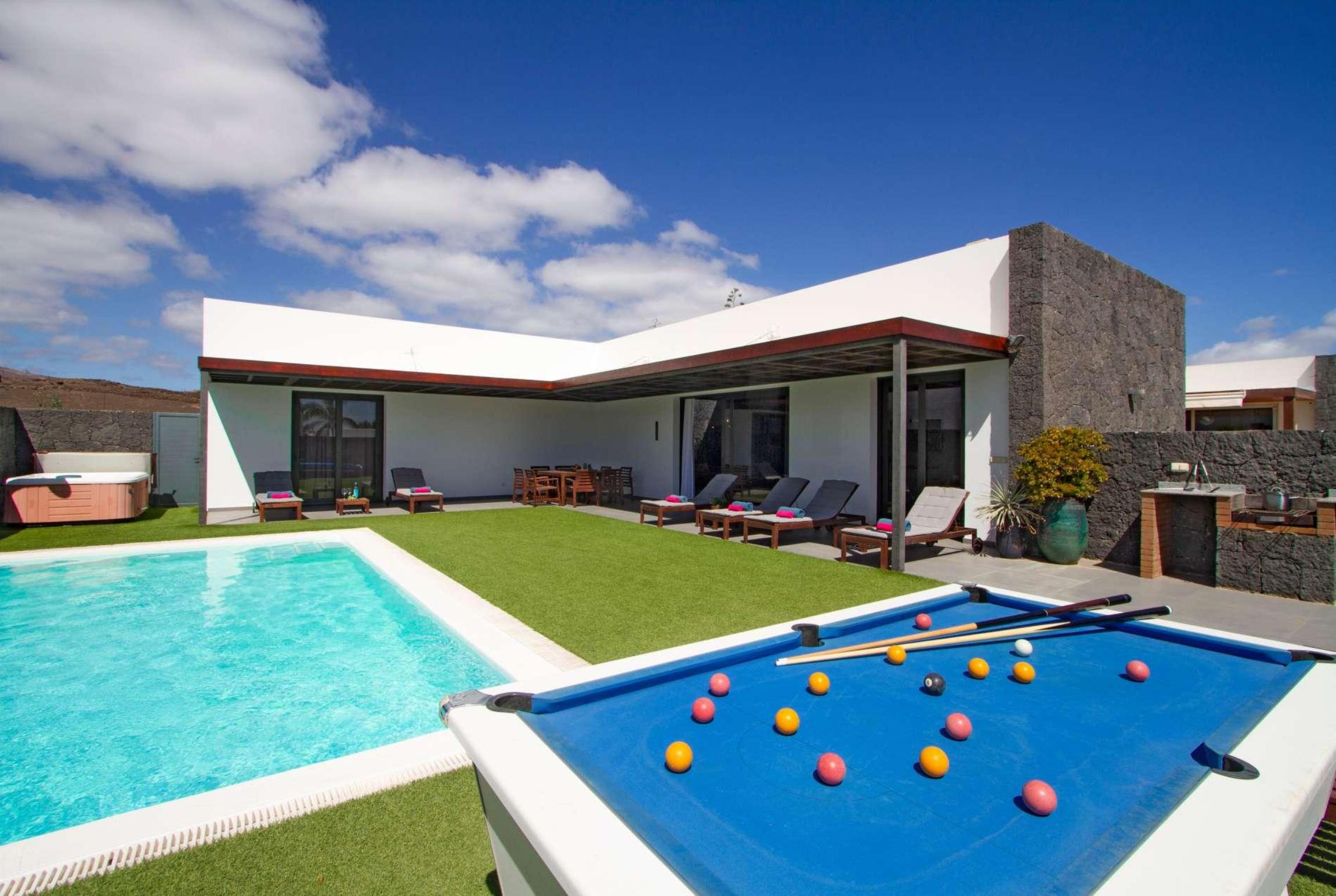 Property Image 1 - Clean Functional Villa with Private Pool Near Beach