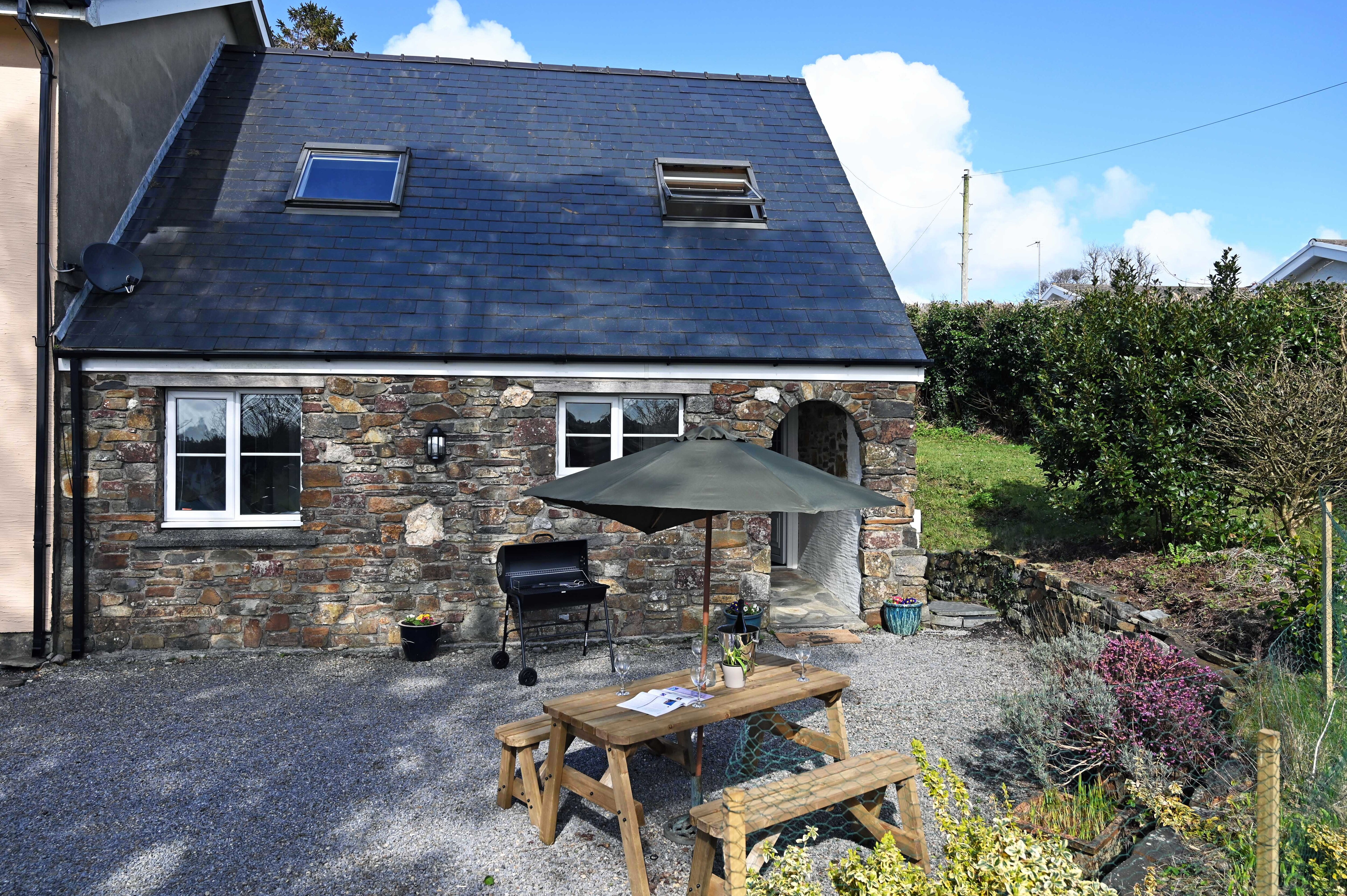Cosy Cottage, Parking, Near Saundersfoot