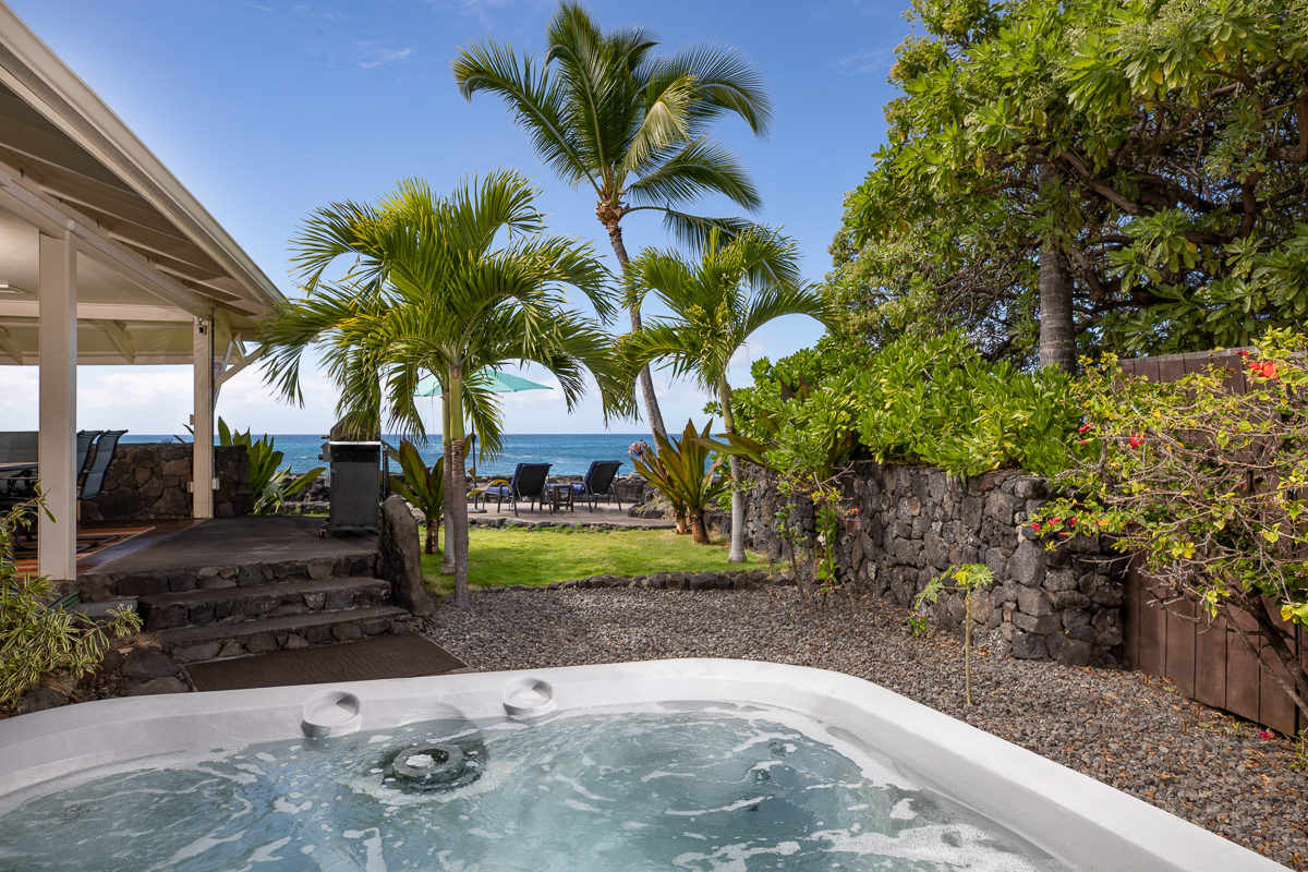 Picture yourself in the Private Hot tub overlooking the Ocean