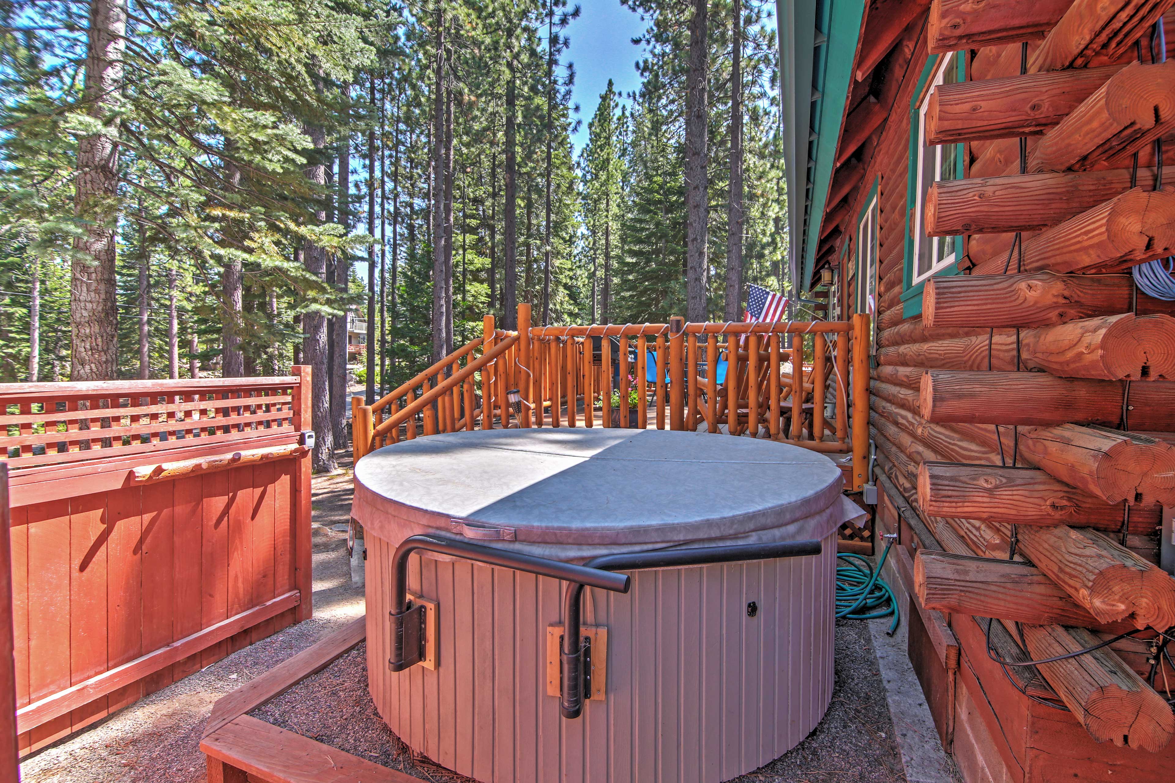 Property Image 2 - ’Smokey’s Den’ South Lake Tahoe Cabin w/ Hot Tub!