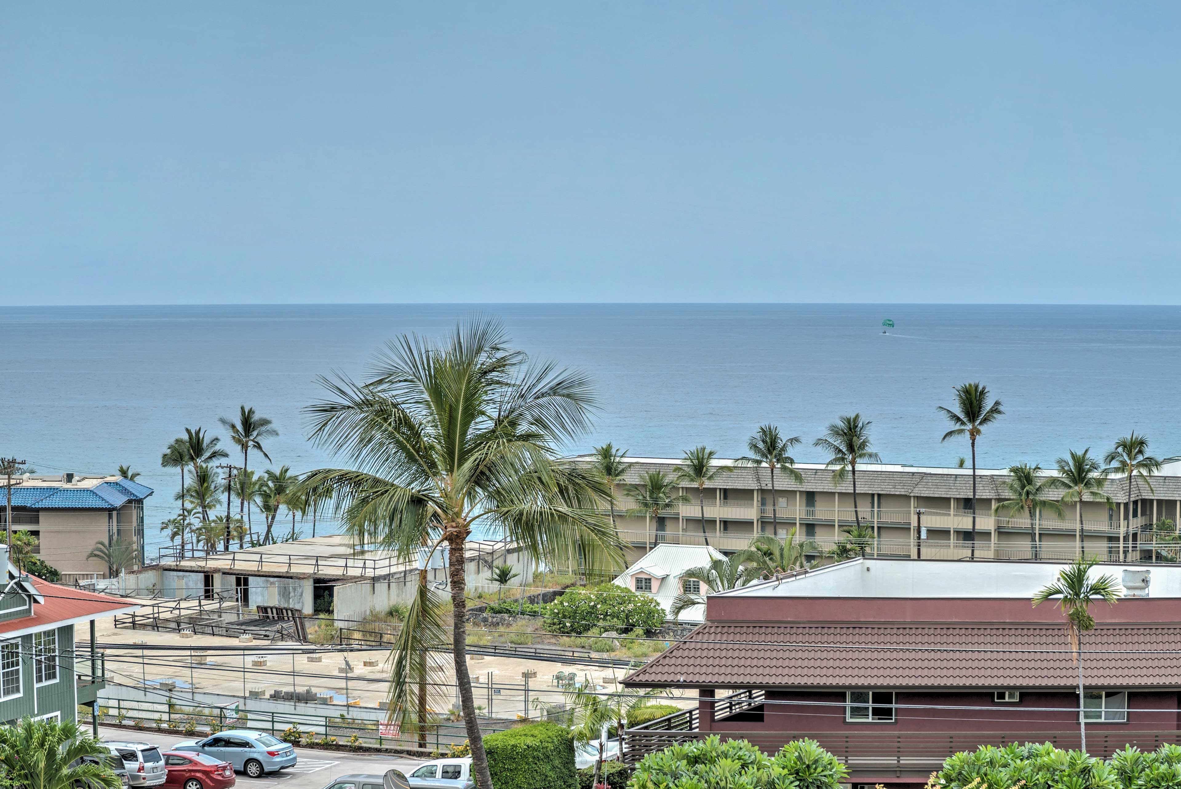 Property Image 2 - Kona Pacific Top Floor Retreat: Ocean View & Pool!