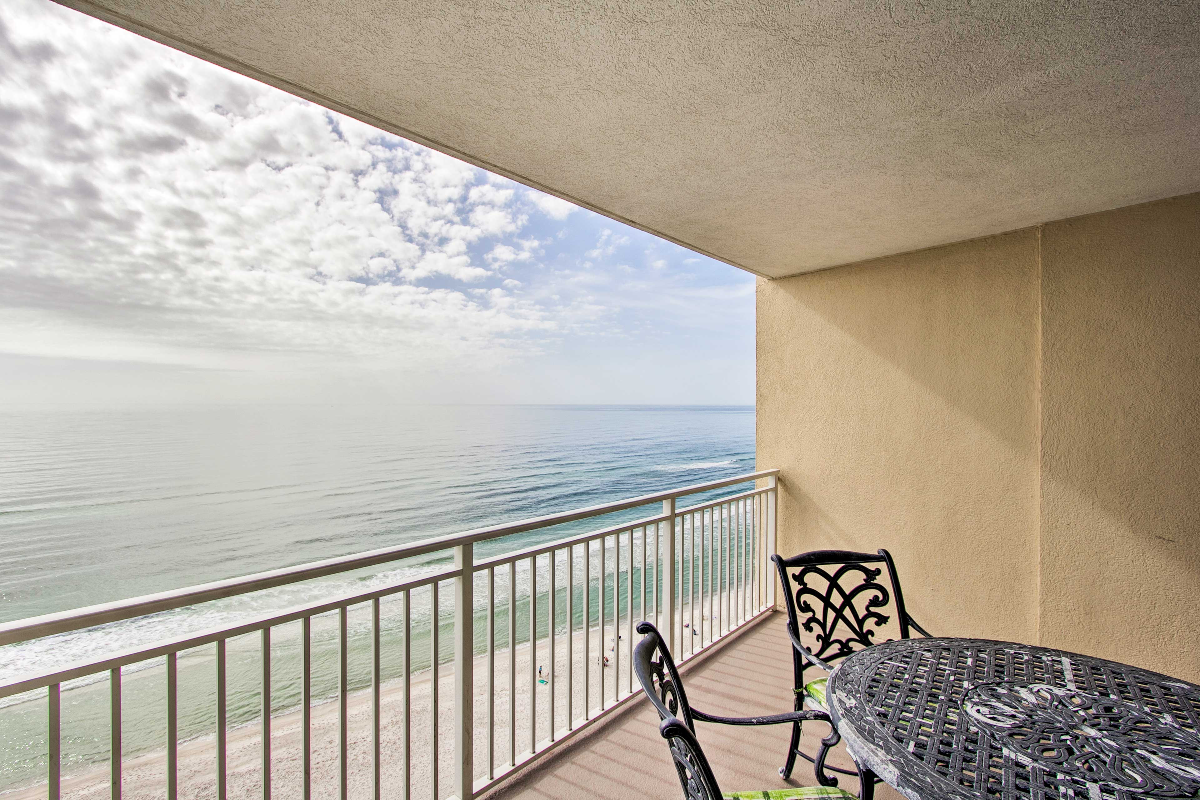 Property Image 2 - Breezy Oceanfront Panama Beach Condo w/Pool Access