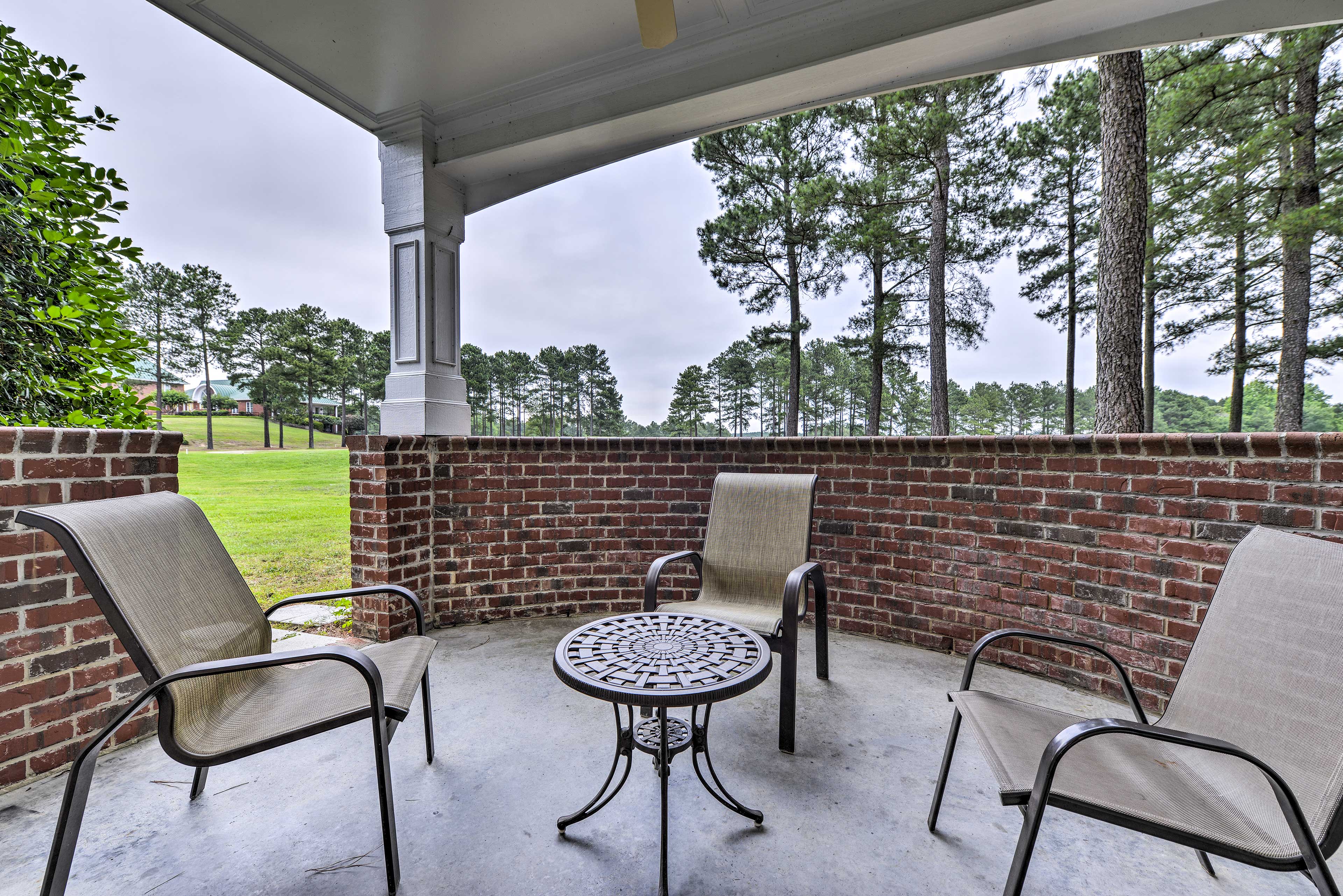 Property Image 1 - Resort-Style Condo/Suite on Golf Course w/ Pool!