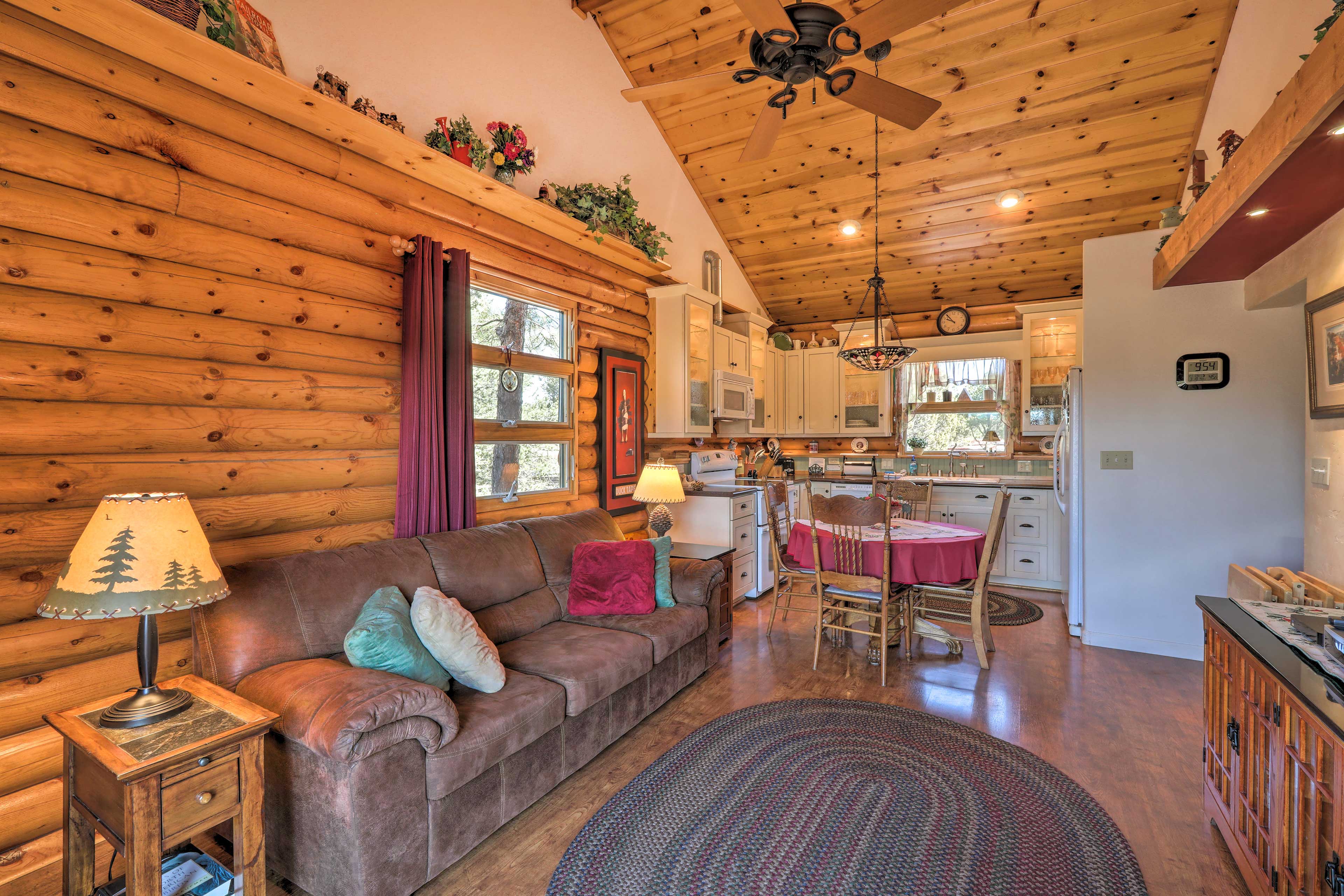 Property Image 1 - 5-Star Log Cabin: Quaint & Cozy, Near Grand Canyon