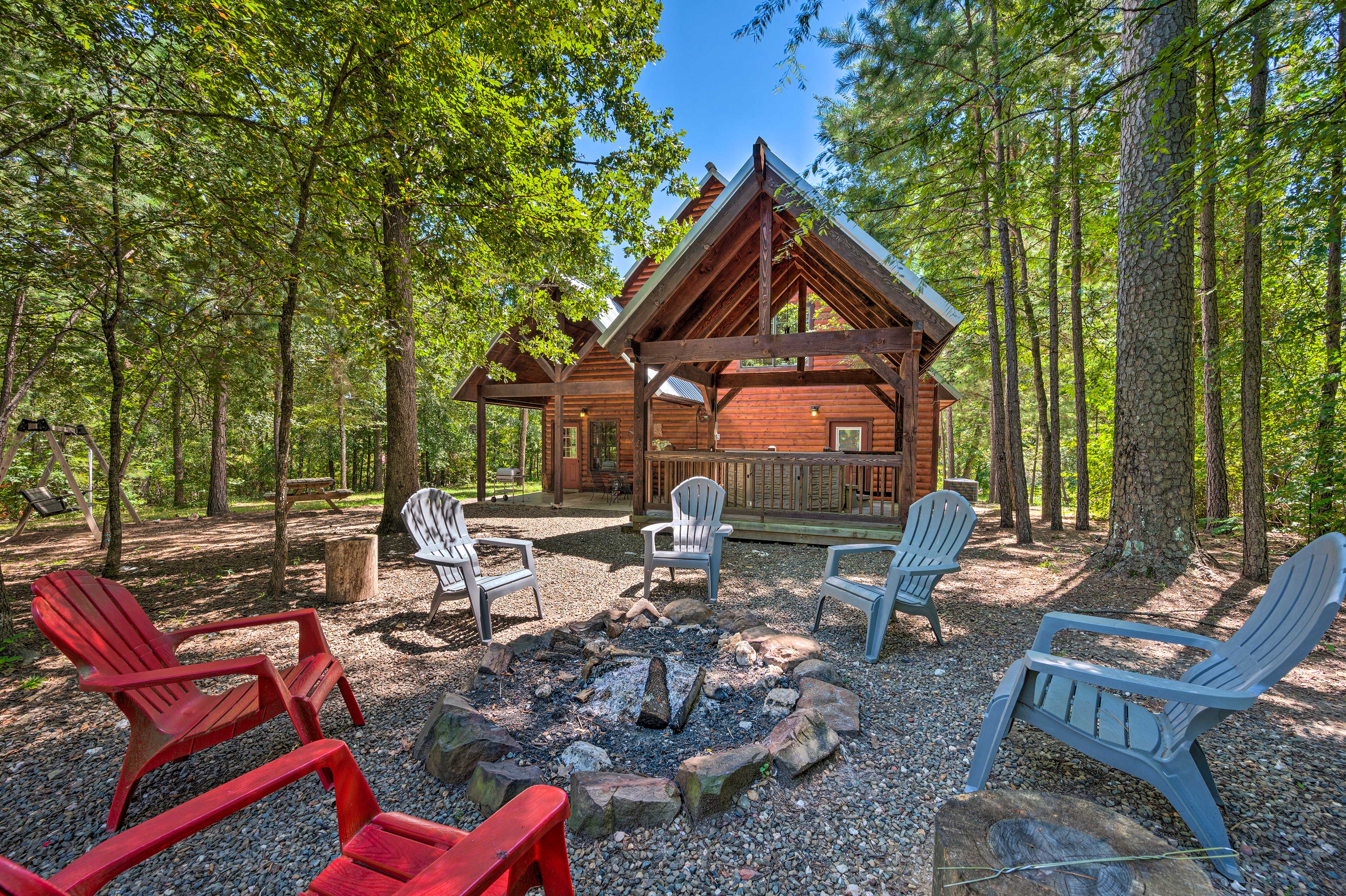 Property Image 1 - Cabin w/ Games & Hot Tub, 4 Mi to Beavers Bend!