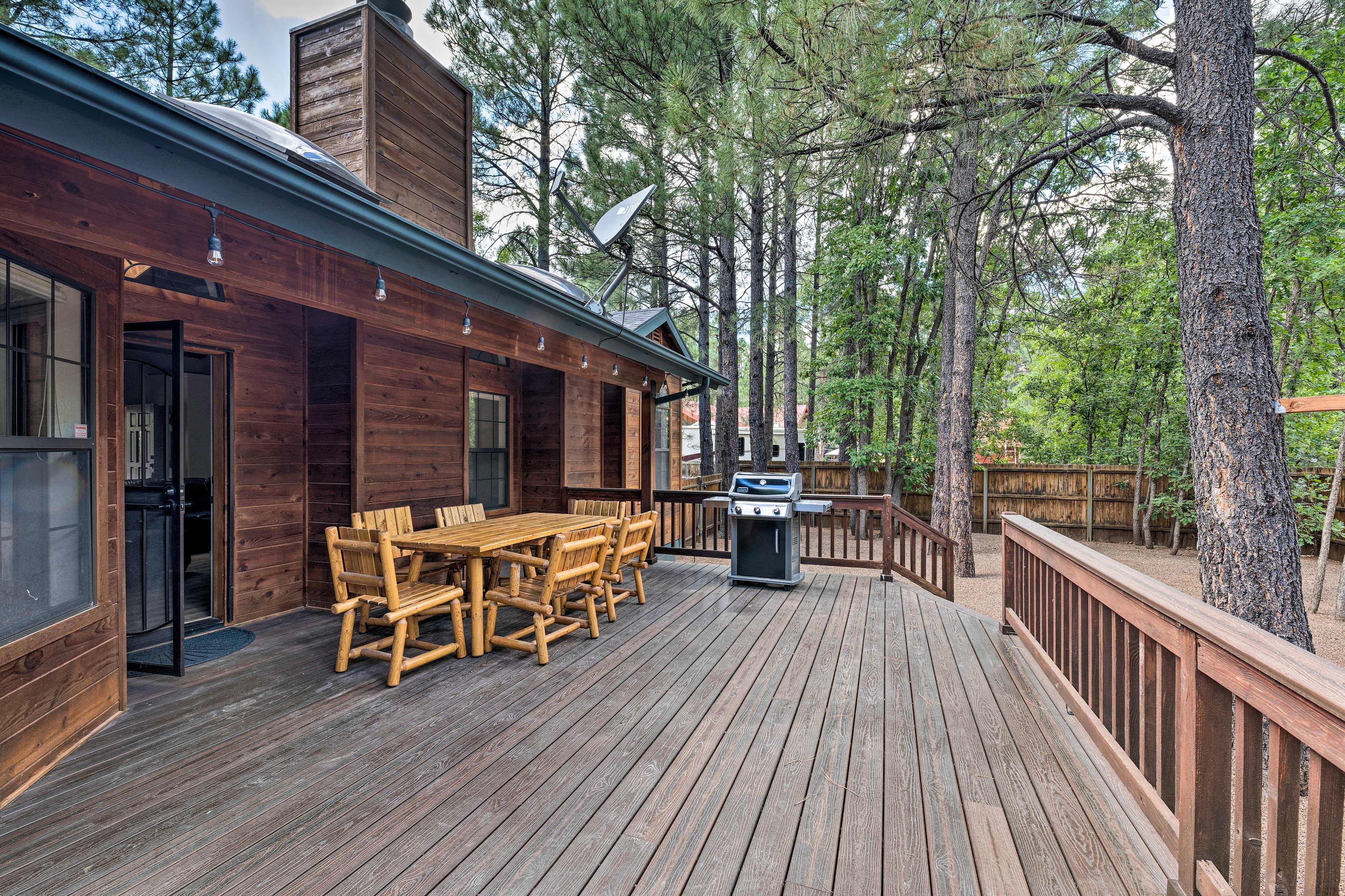 Property Image 2 - Luxe Cabin w/ Deck & Grill, 2 Mi to Hon-Dah Casino