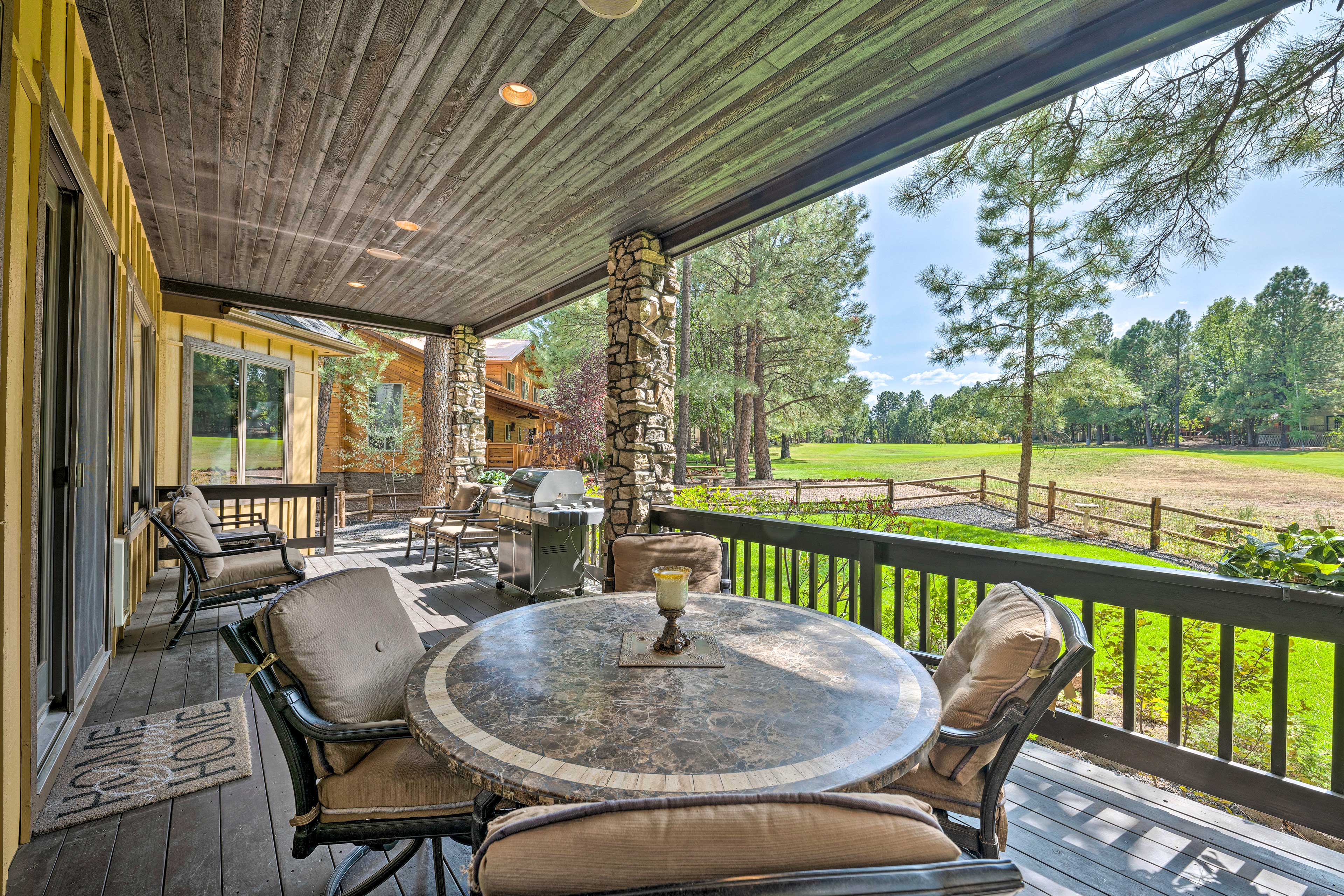 Property Image 2 - Lavish Pinetop Paradise with Central Location!