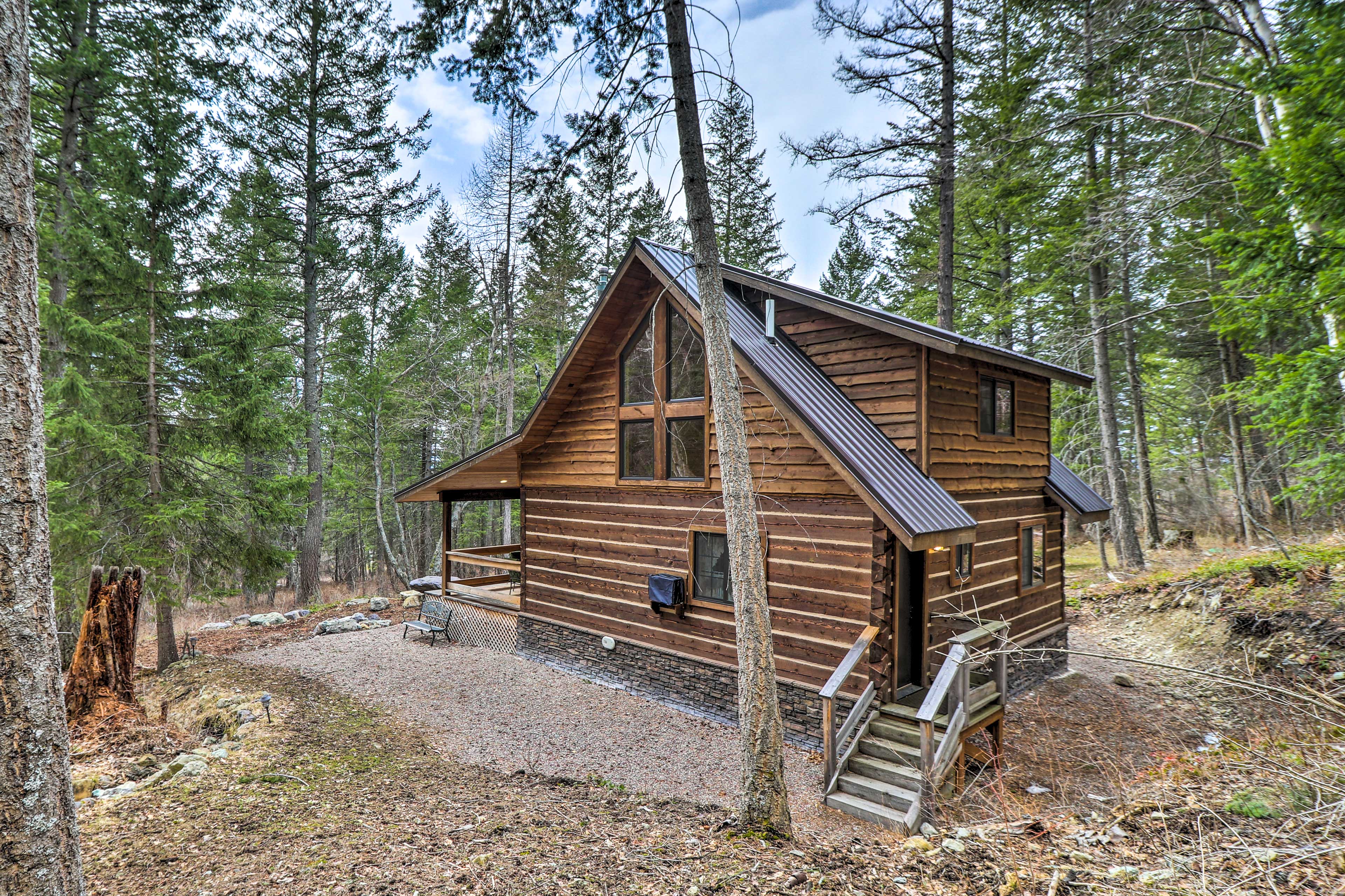 Reconnect with Nature at ‘Timber Creek’ Cabin!