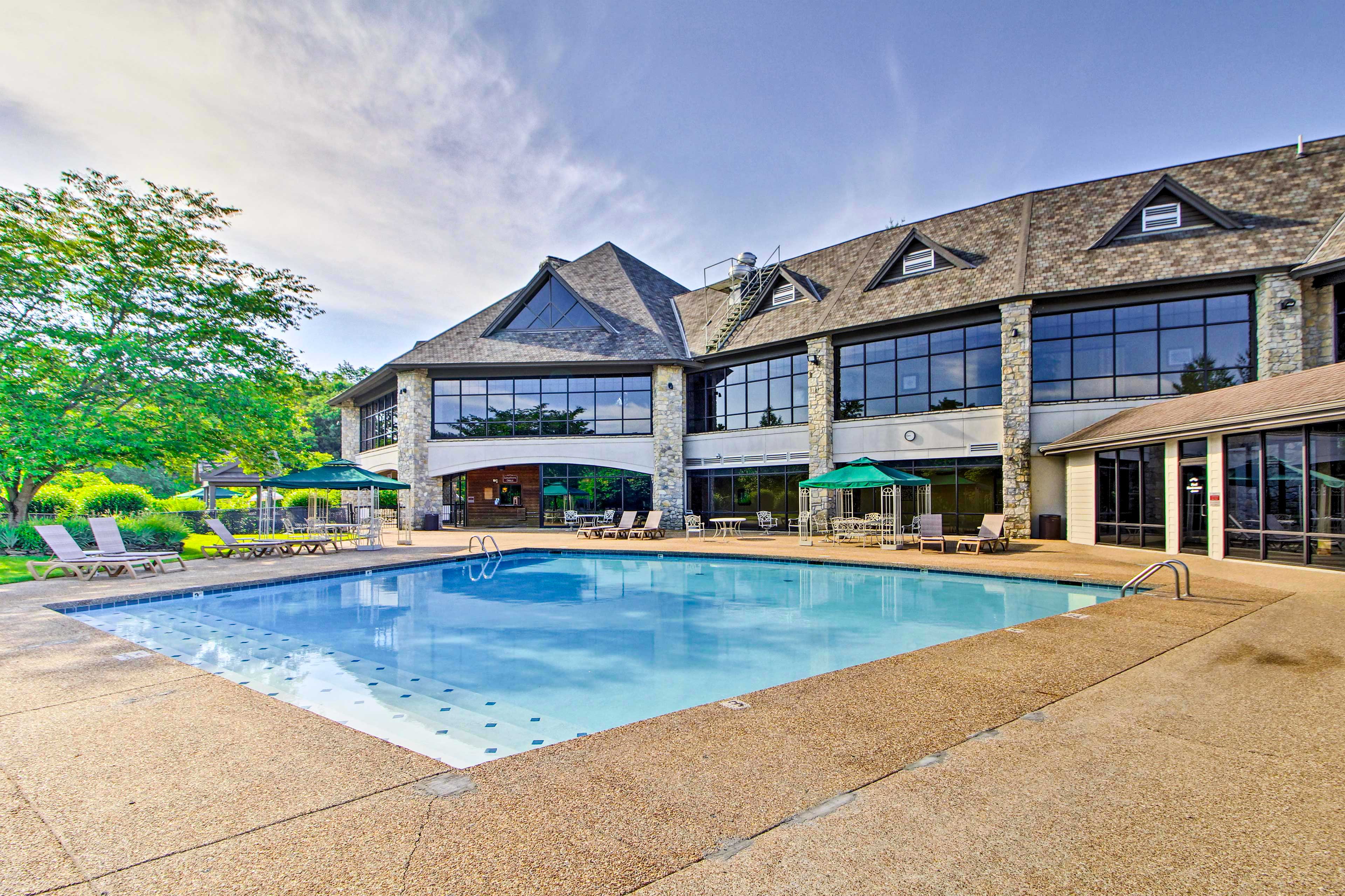Property Image 2 - StoneBridge Resort Retreat w/ Golf Course Views!