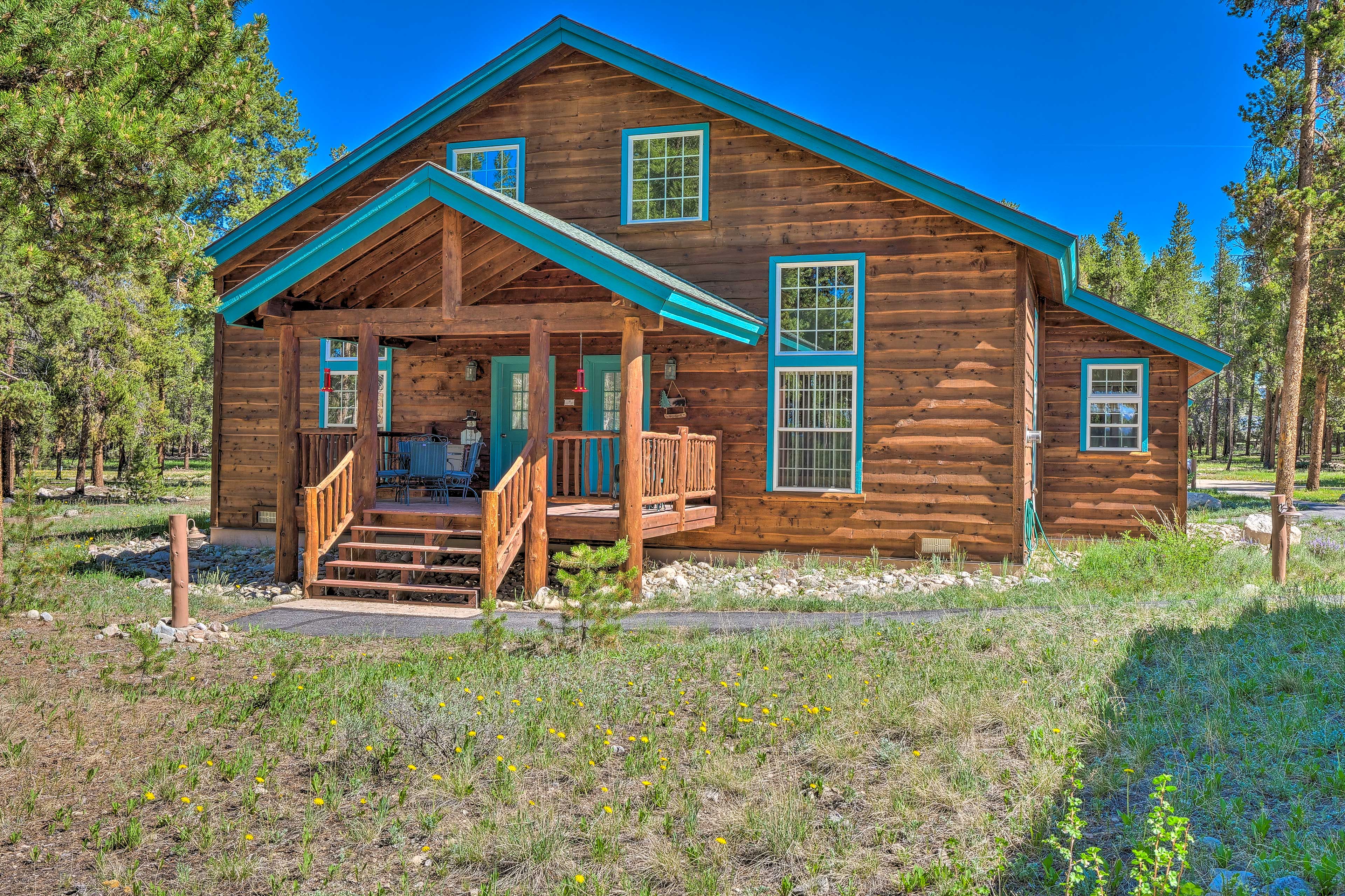 Peaceful Leadville Retreat w/ Covered Deck!