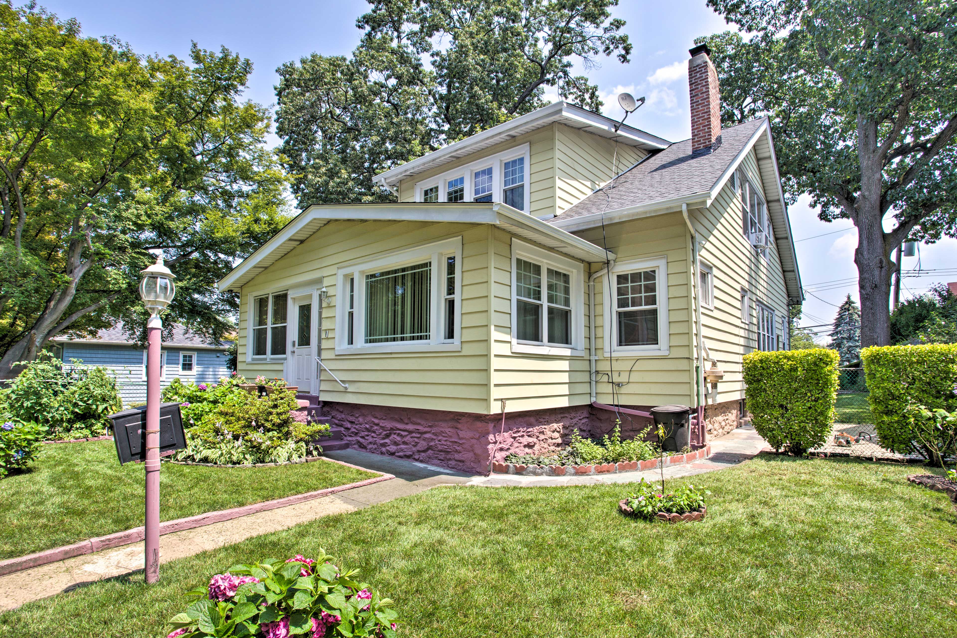 Property Image 1 - Charming Yonkers Retreat - 10 Mi to Central Park!