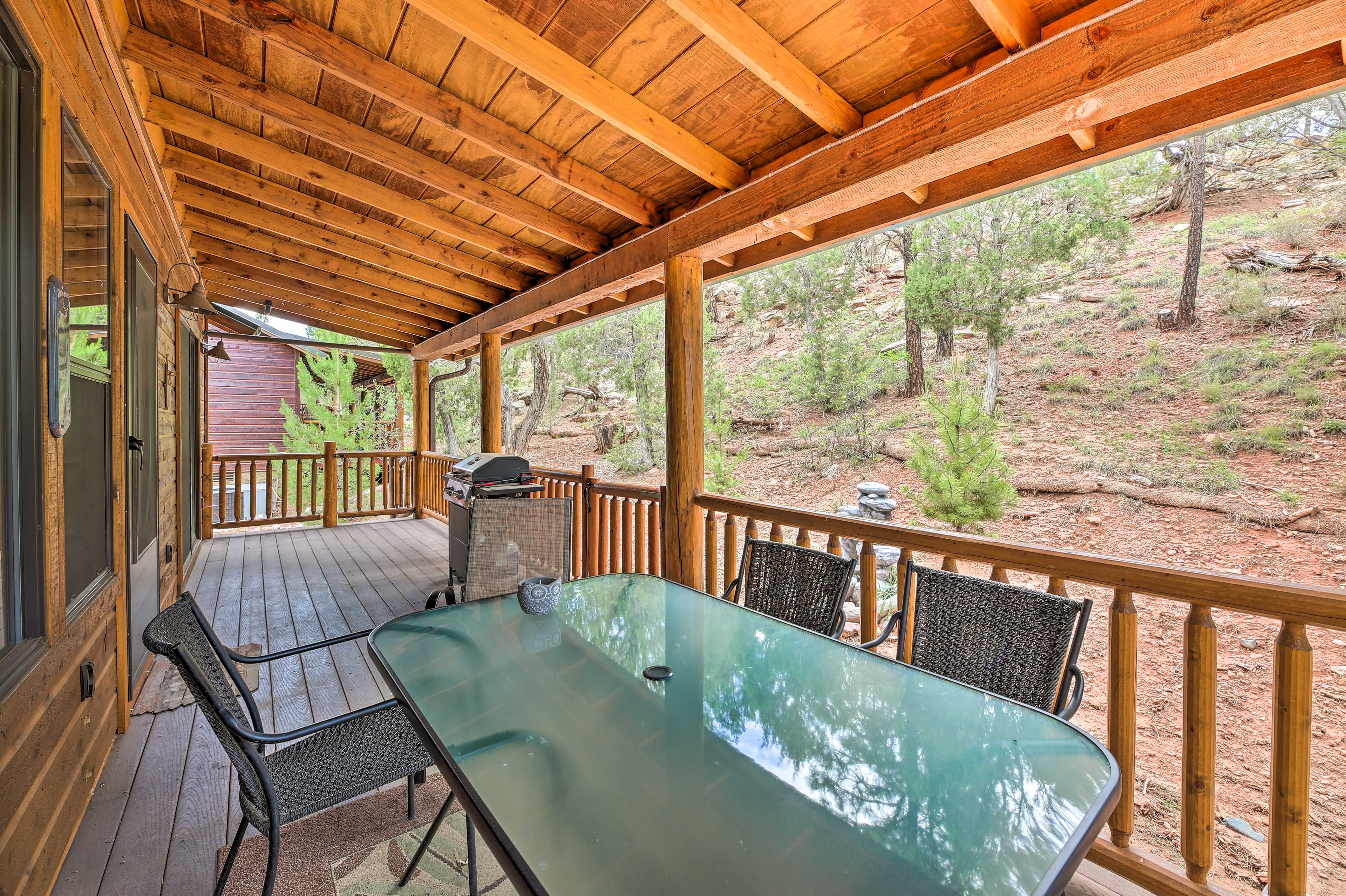 Property Image 2 - Cute & Cozy Abode, 3 Mi to Fool Hollow Lake!