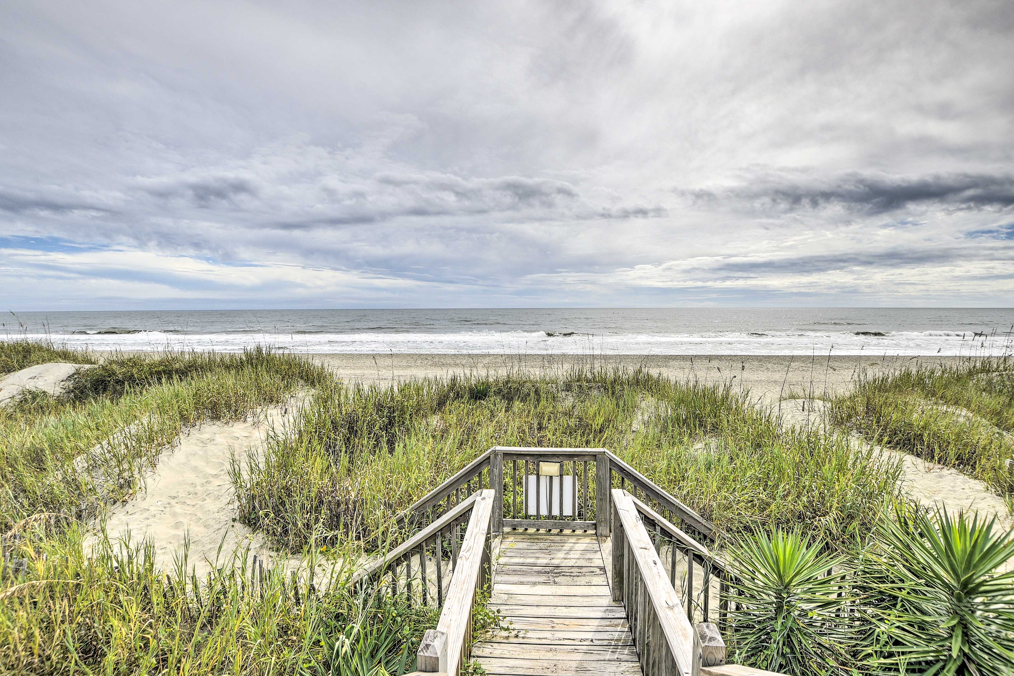 Property Image 1 - Cozy Ocean Isle Beach Condo, Steps to the Beach!