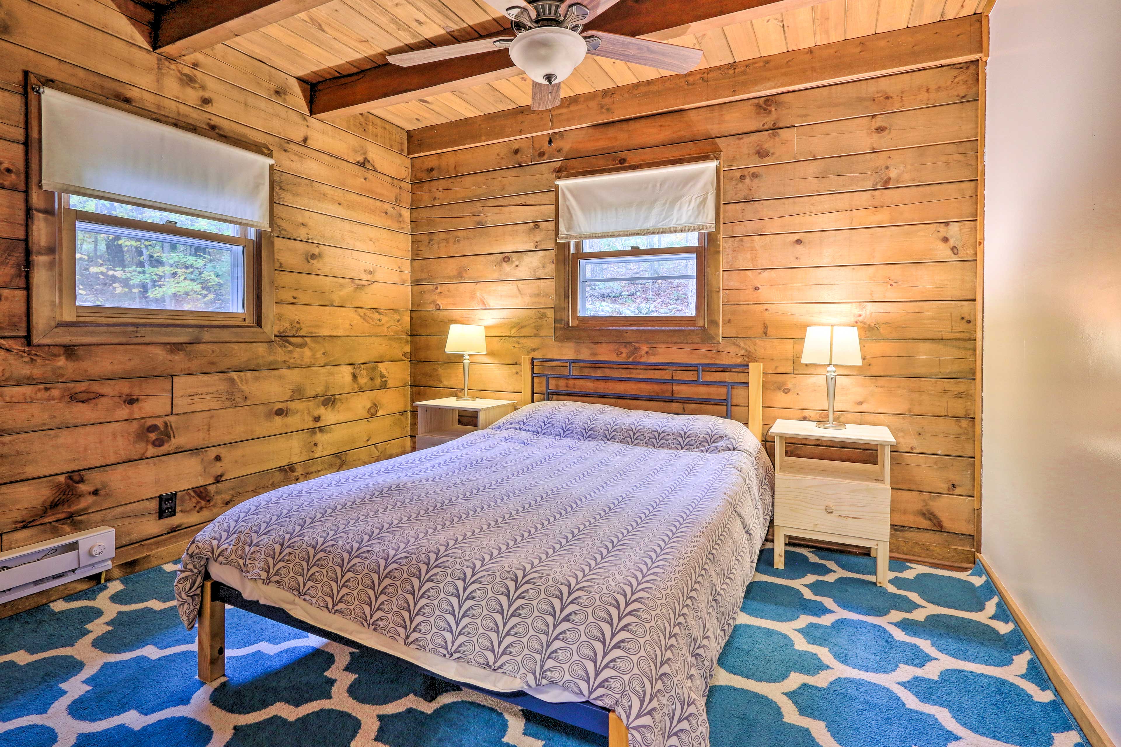 Rustic Log Cabin w/ Updated Interior & Deck!