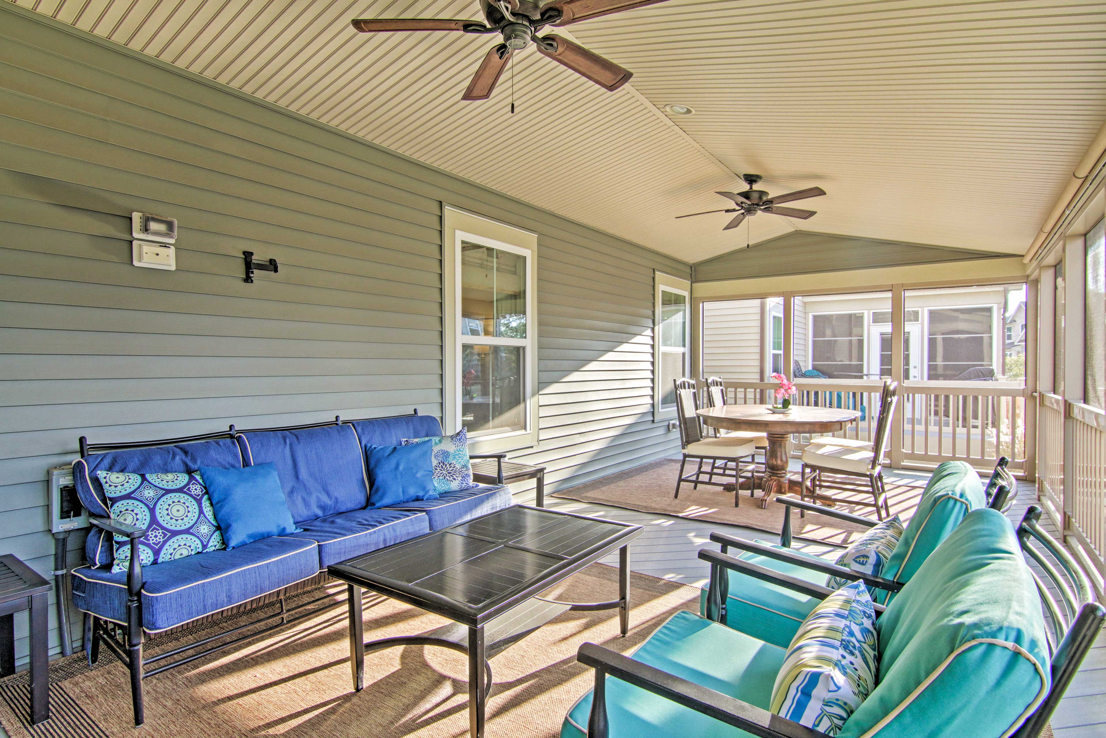 Property Image 2 - Vibrant Home in Ocean View w/ Screened Porch!