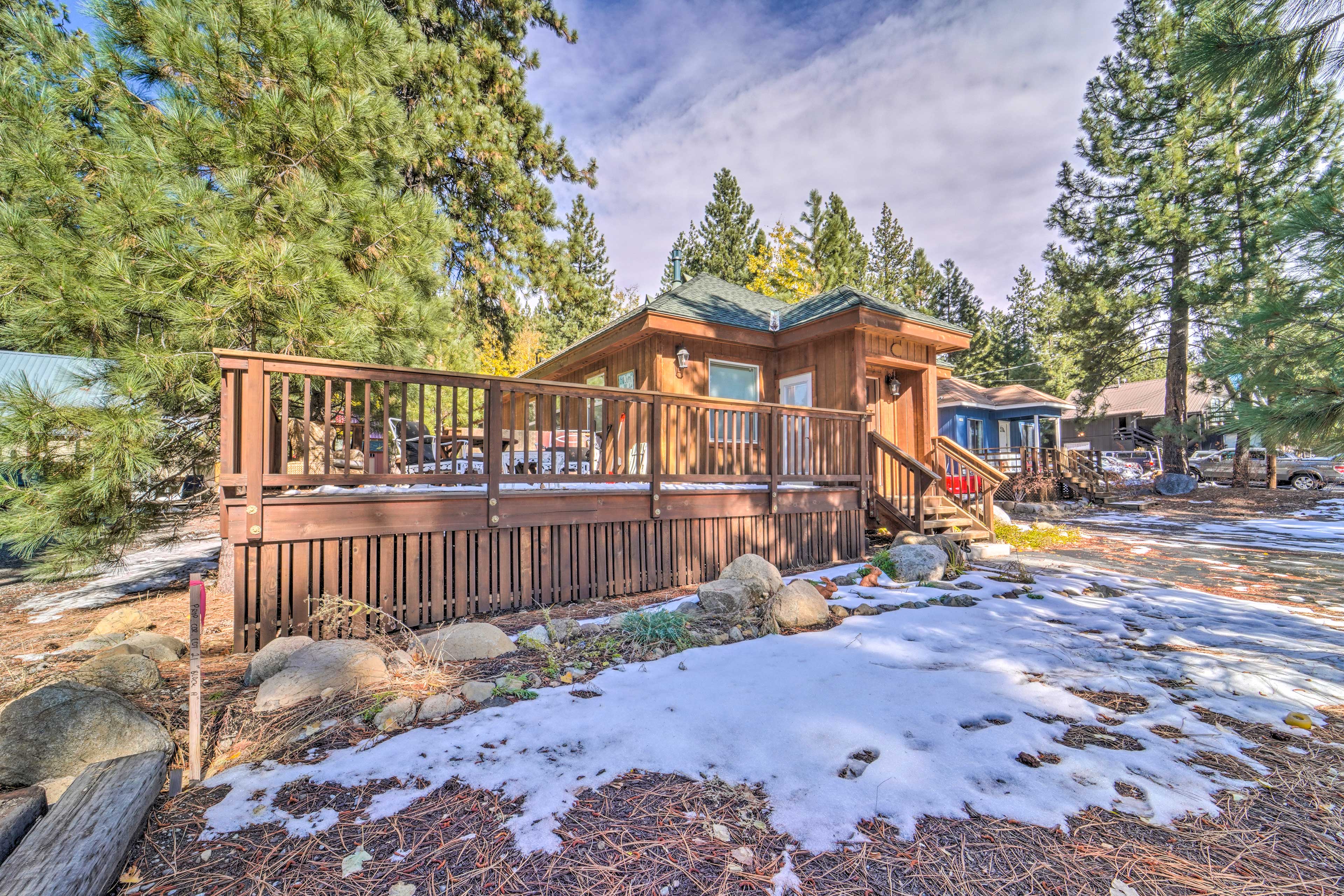 Property Image 1 - NEW! Peaceful Truckee Cottage: Lake Donner Views!