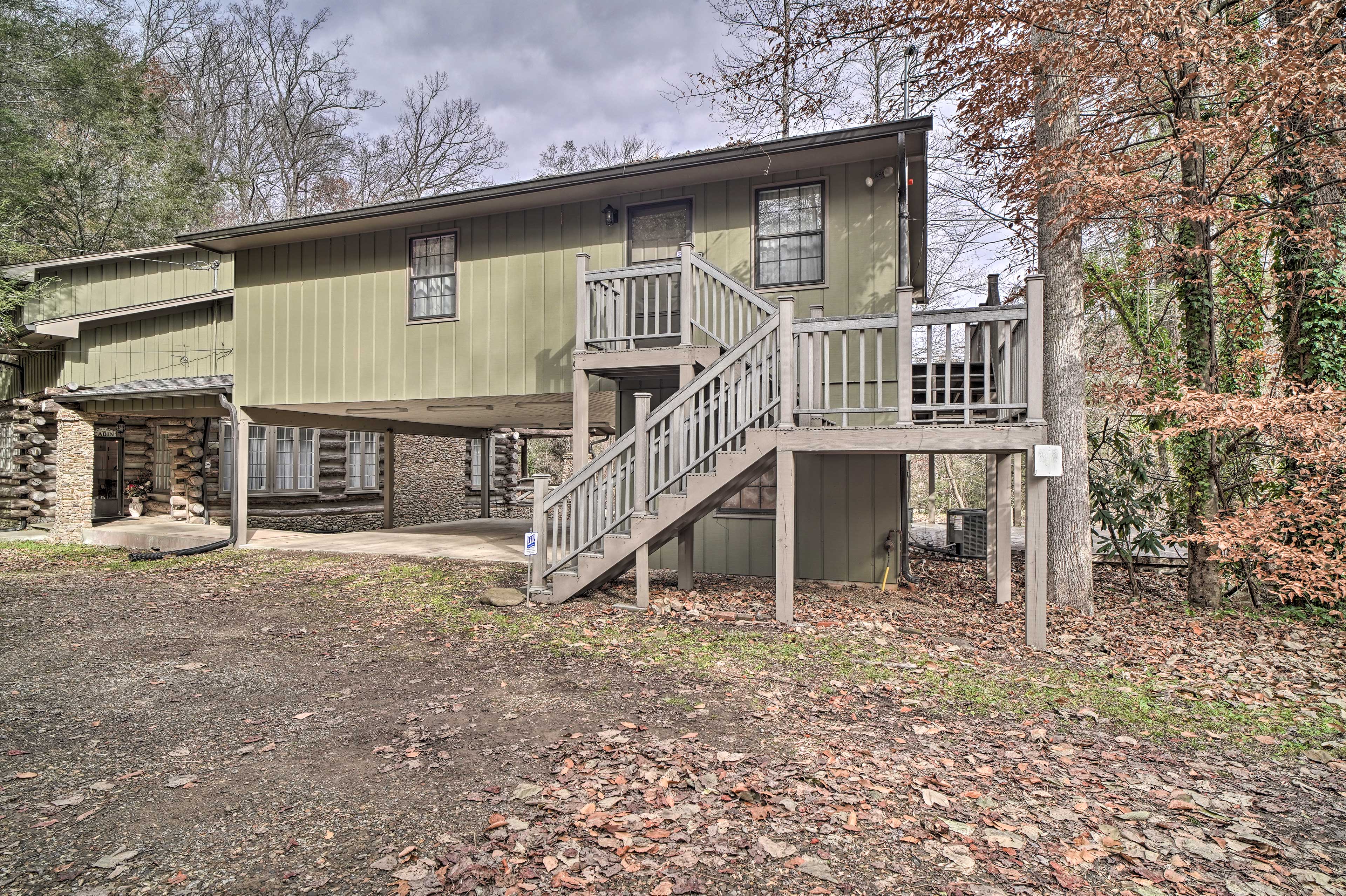 Property Image 2 - NEW! Inviting Apartment w/ Deck in Smoky Mountains