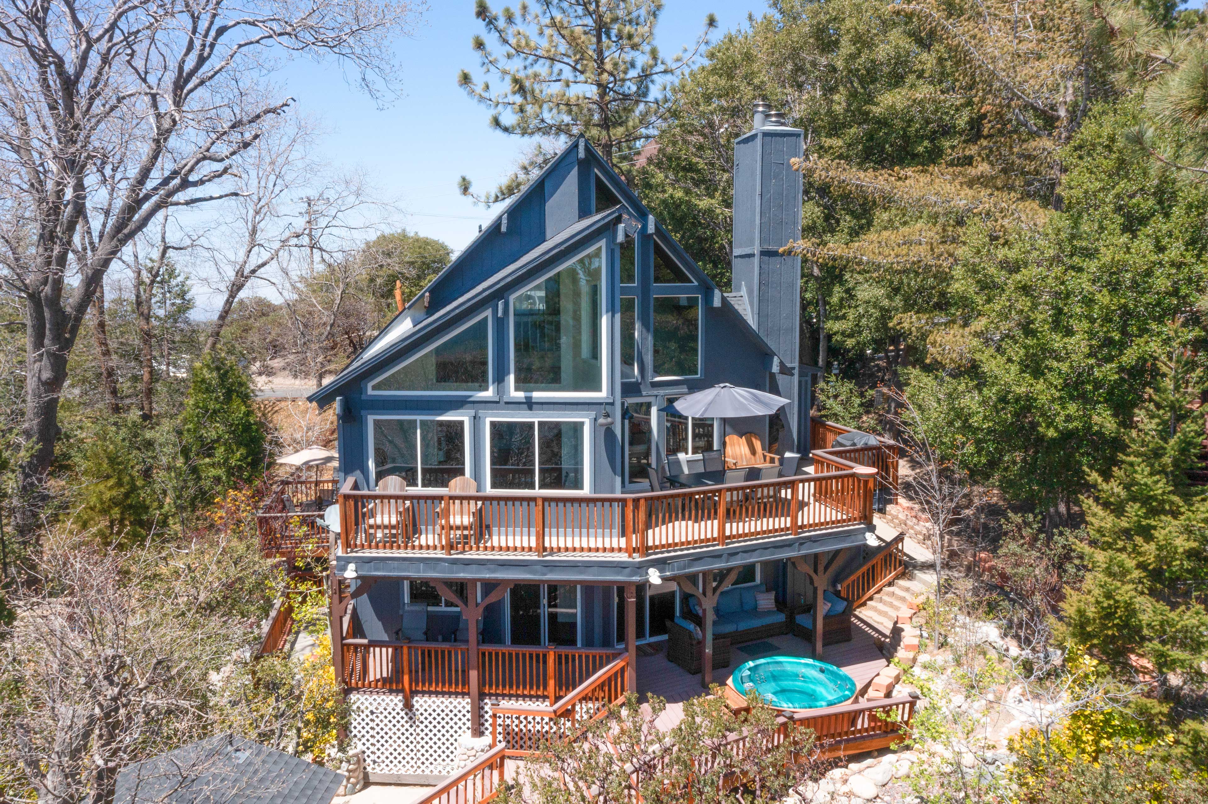 Property Image 1 - Stunning Lake Arrowhead Home: Decks & Hot Tub