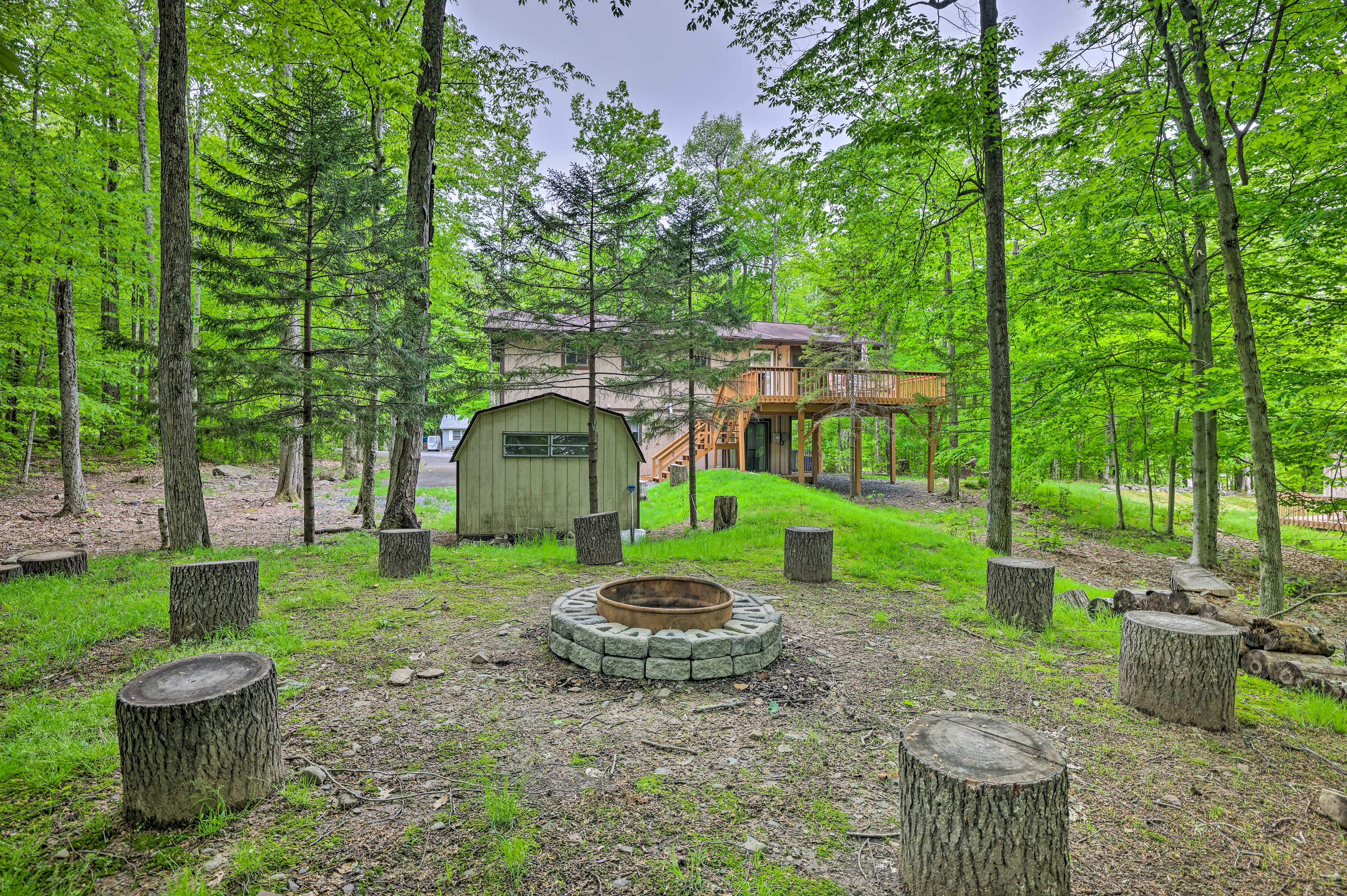Property Image 2 - Gorgeous Chalet w/ Deck, Fire Pit & Sunroom!